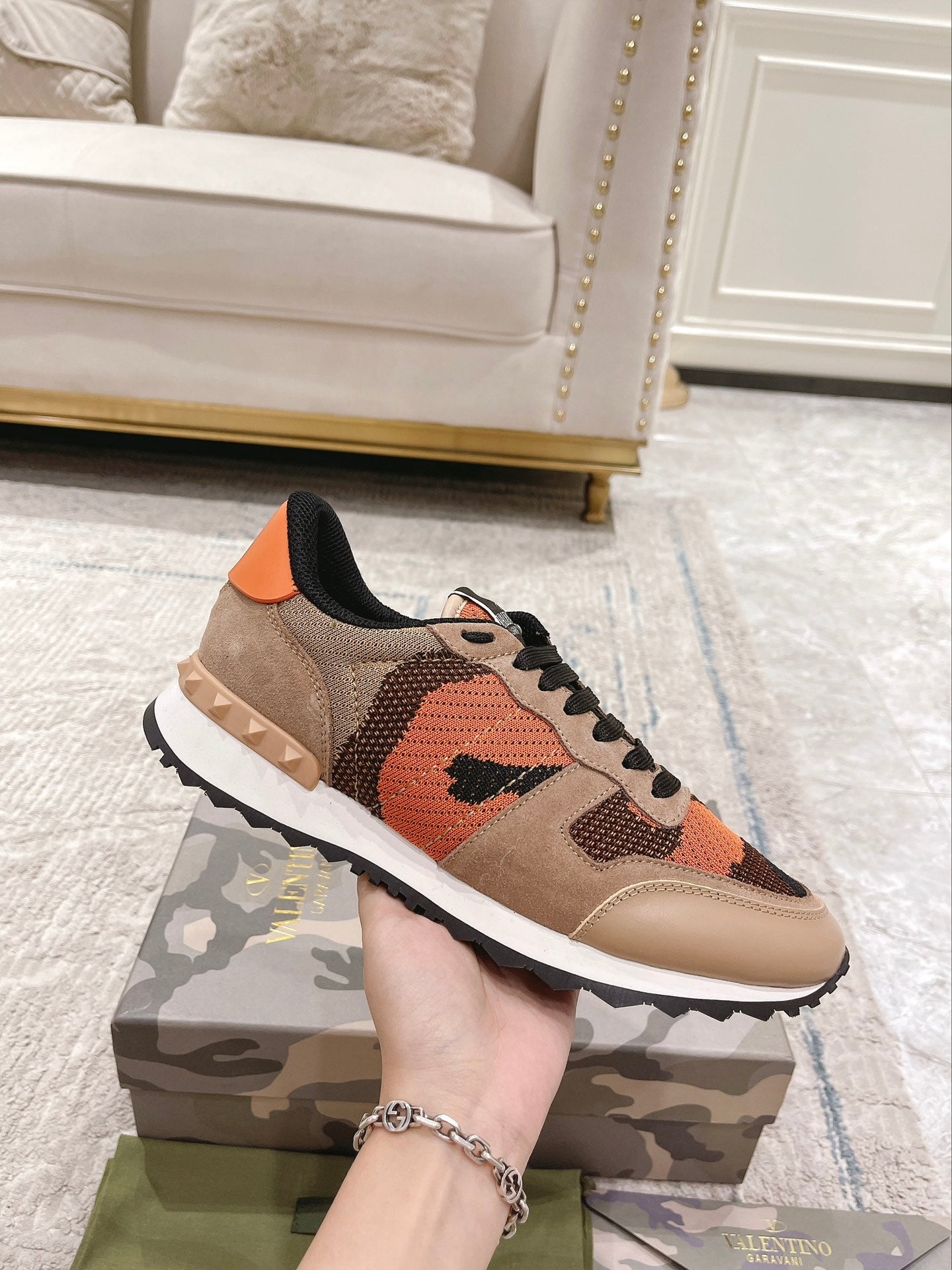 LuxluxHouse Best Quality Shoes Valentino