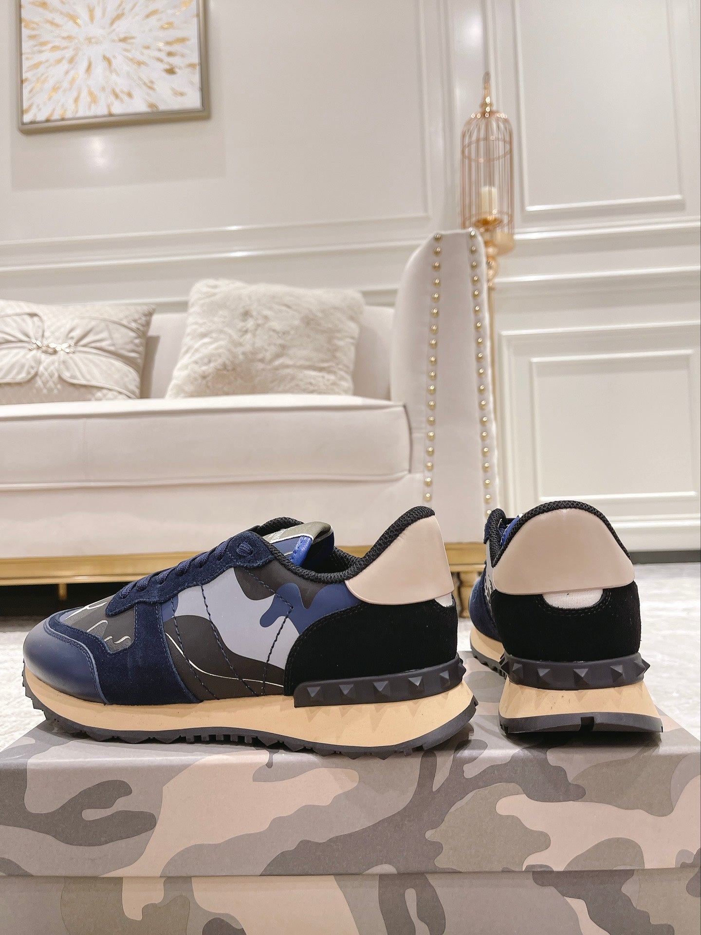 LuxluxHouse Best Quality Shoes Valentino