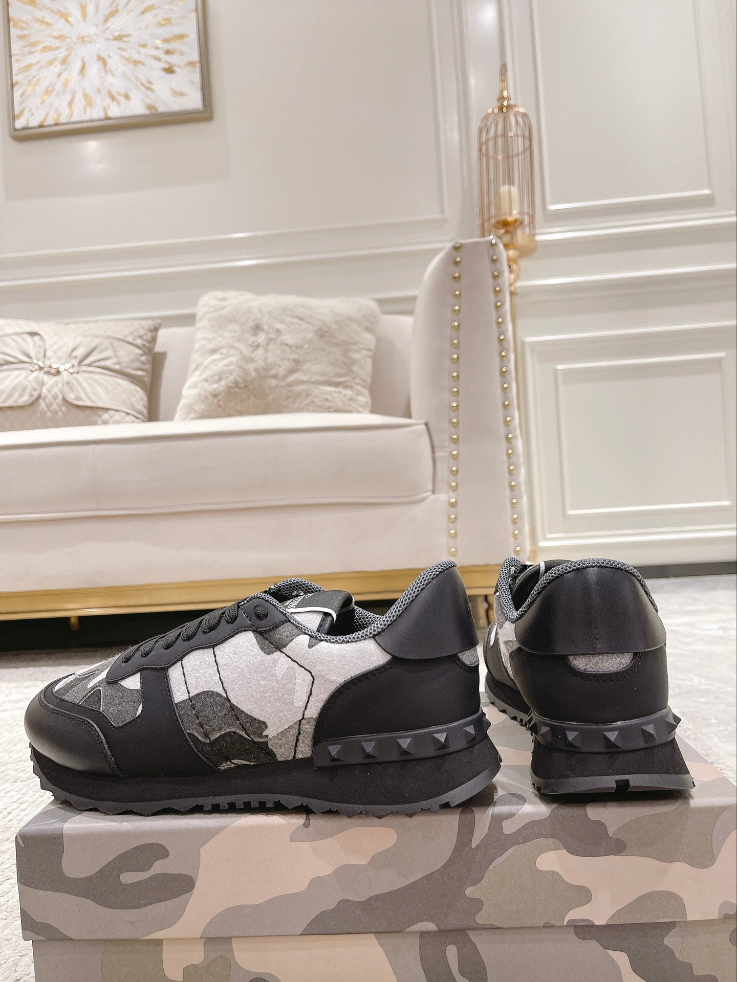 LuxluxHouse Best Quality Shoes Valentino