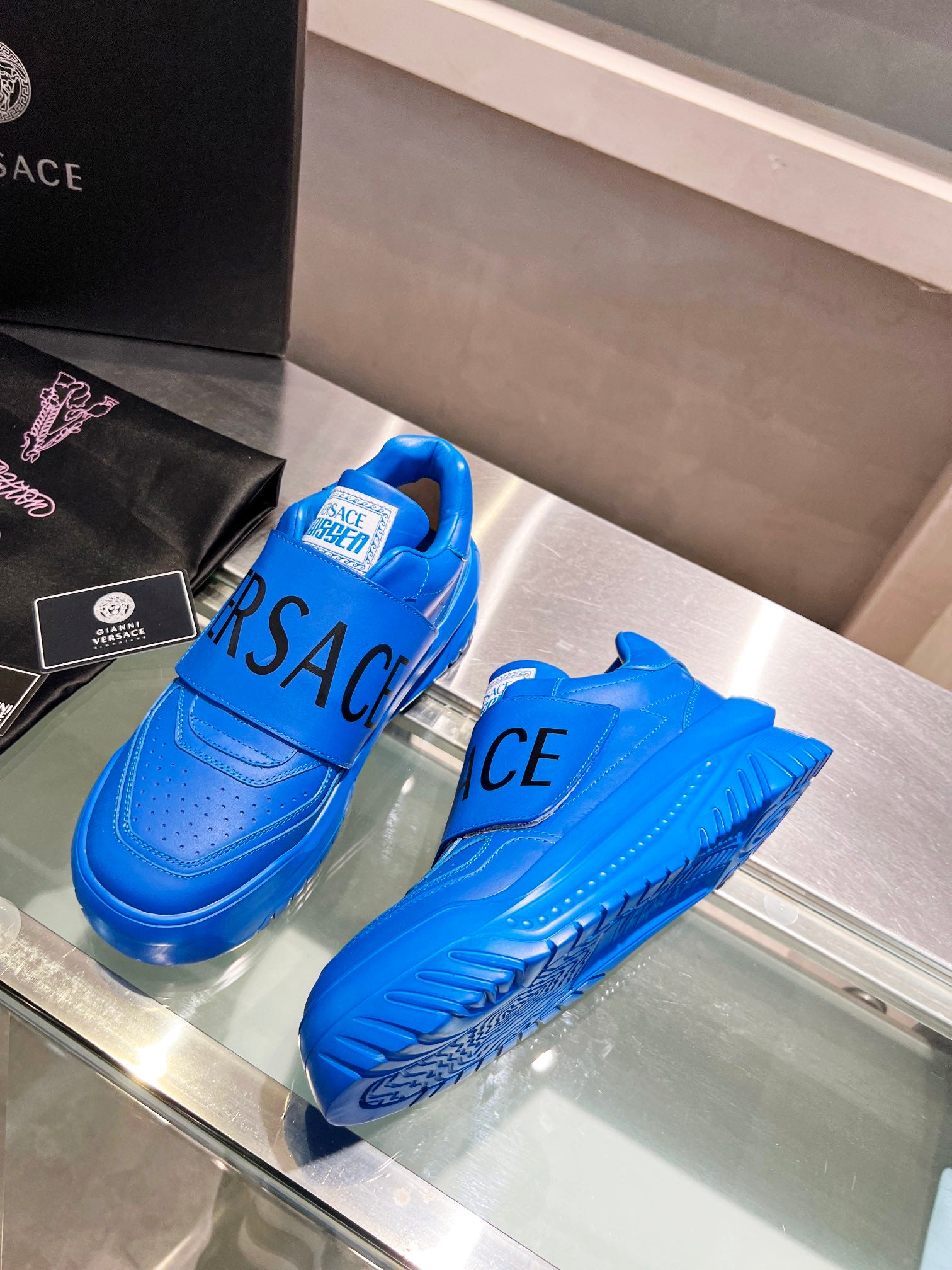 LuxluxHouse Best Quality Shoes Versace