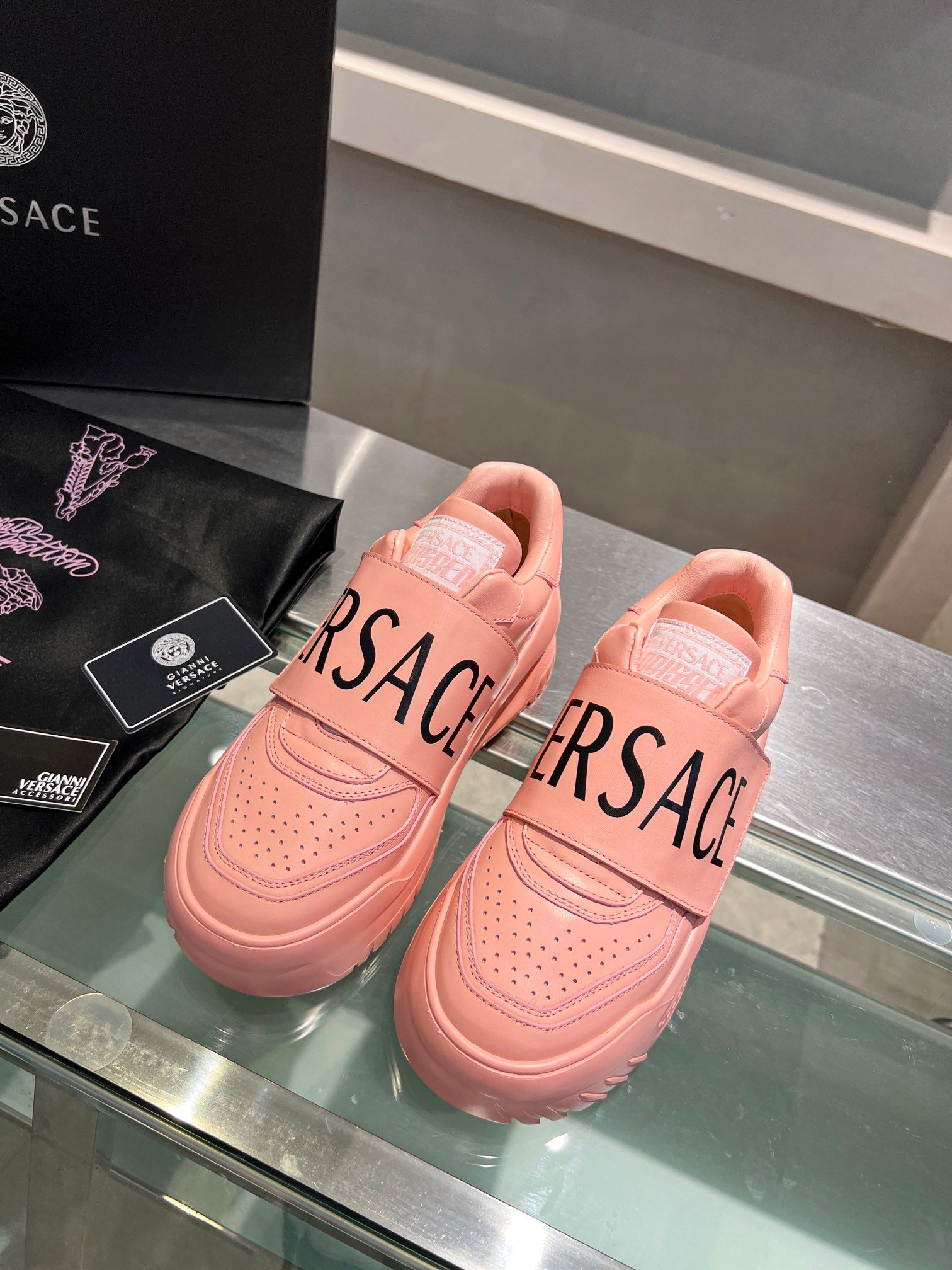 LuxluxHouse Best Quality Shoes Versace