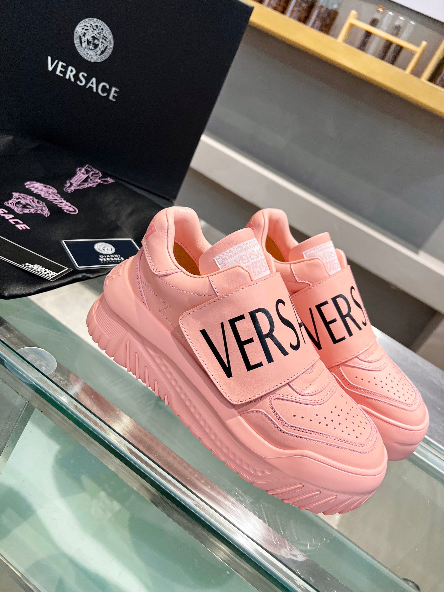 LuxluxHouse Best Quality Shoes Versace