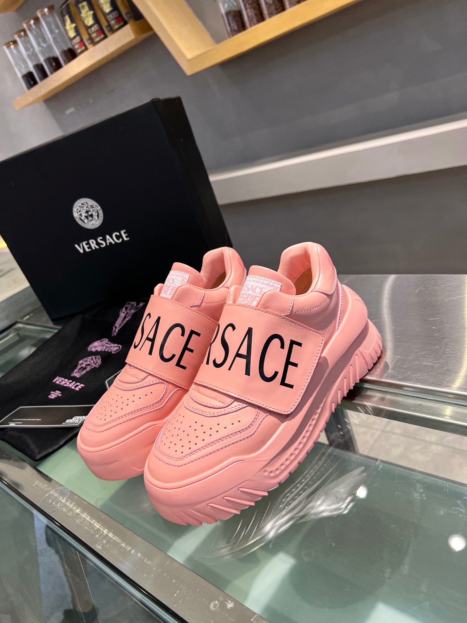 LuxluxHouse Best Quality Shoes Versace