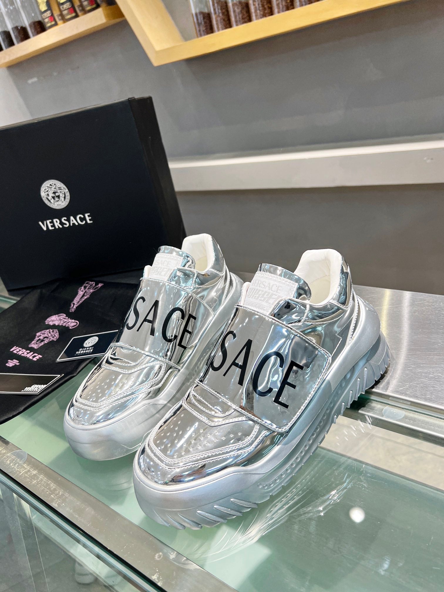 LuxluxHouse Best Quality Shoes Versace