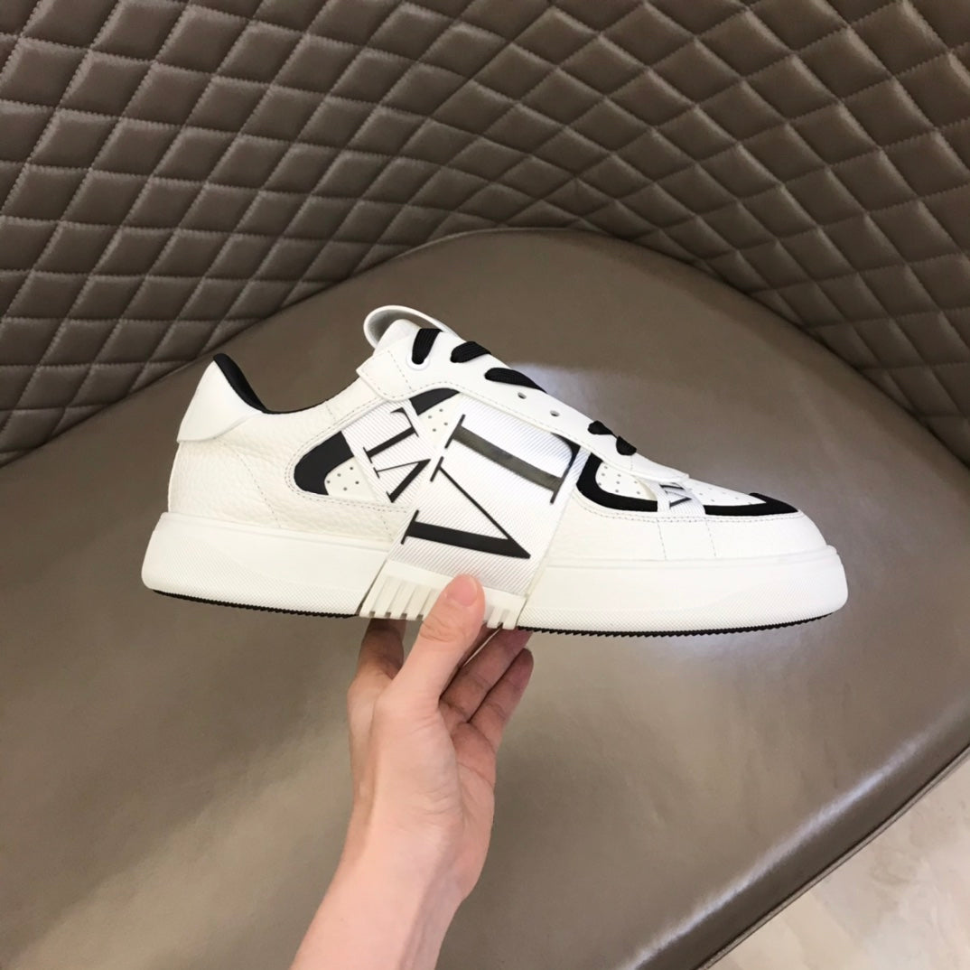 LuxluxHouse Best Quality Shoes Valentino