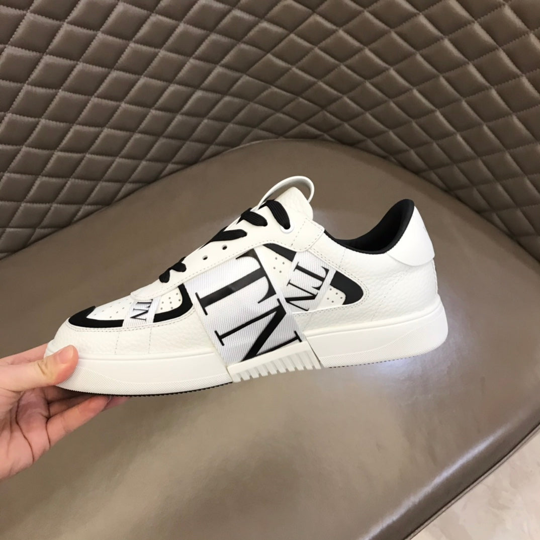 LuxluxHouse Best Quality Shoes Valentino
