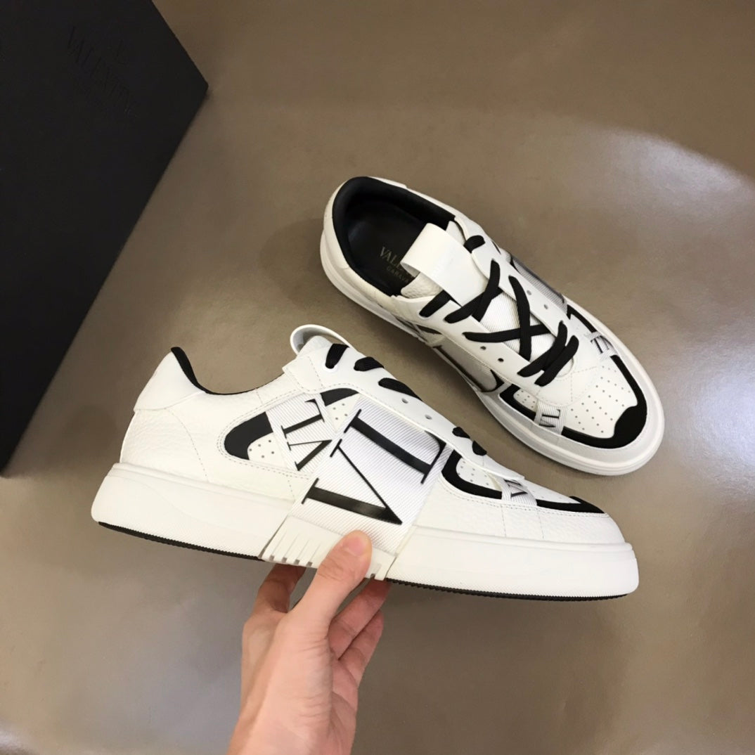 LuxluxHouse Best Quality Shoes Valentino