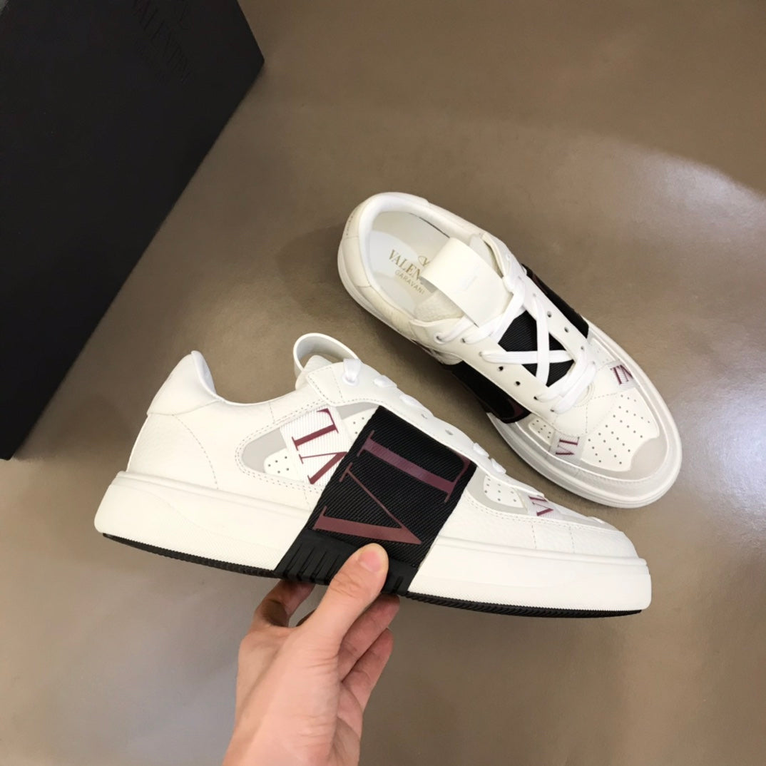 LuxluxHouse Best Quality Shoes Valentino