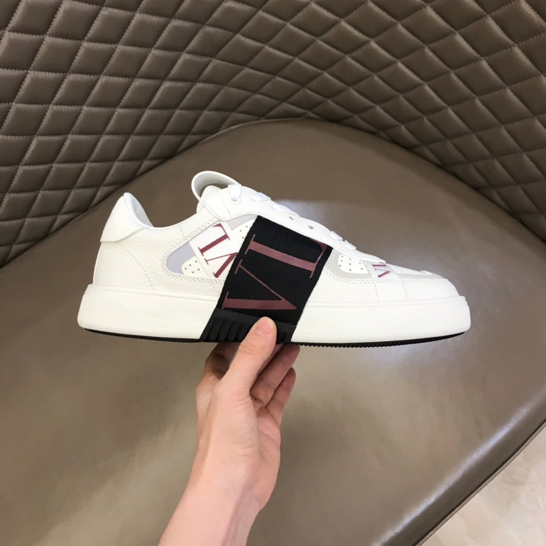 LuxluxHouse Best Quality Shoes Valentino