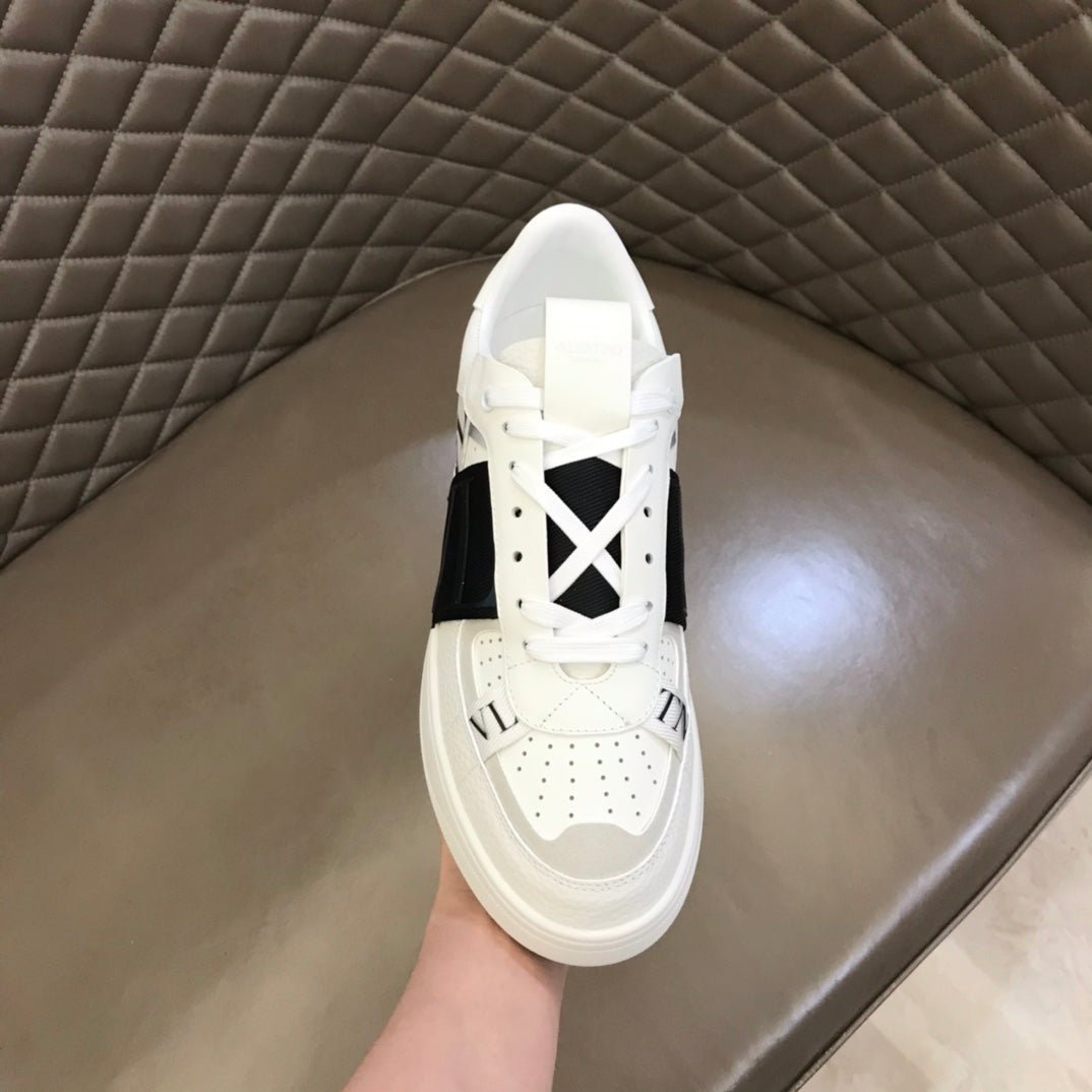 LuxluxHouse Best Quality Shoes Valentino