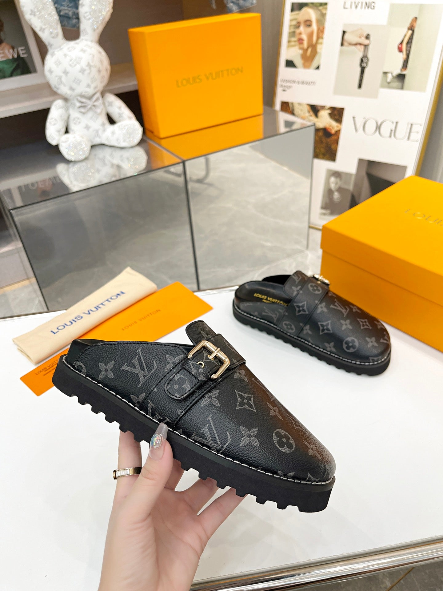 LuxluxHouse Best Quality Sandals Louis Vuitton