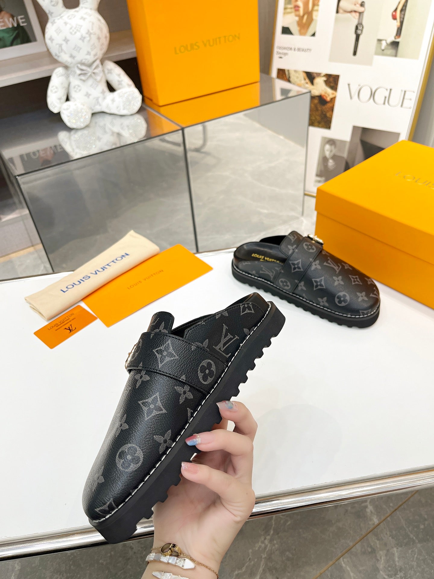 LuxluxHouse Best Quality Sandals Louis Vuitton