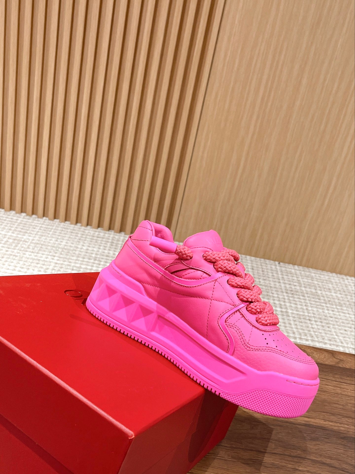 LuxluxHouse Best Quality Valentino Women Shoes