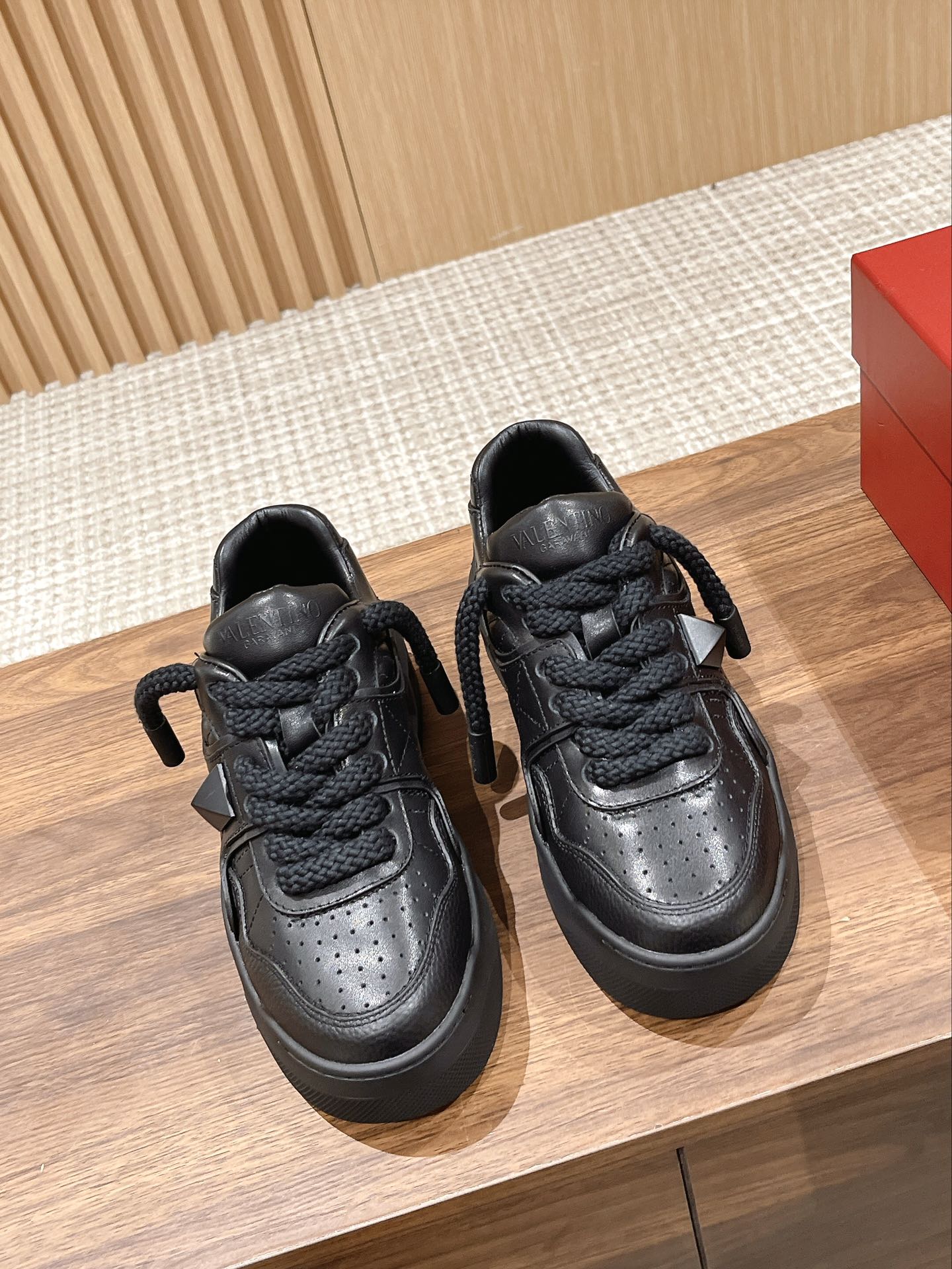 LuxluxHouse Best Quality Valentino Women Shoes
