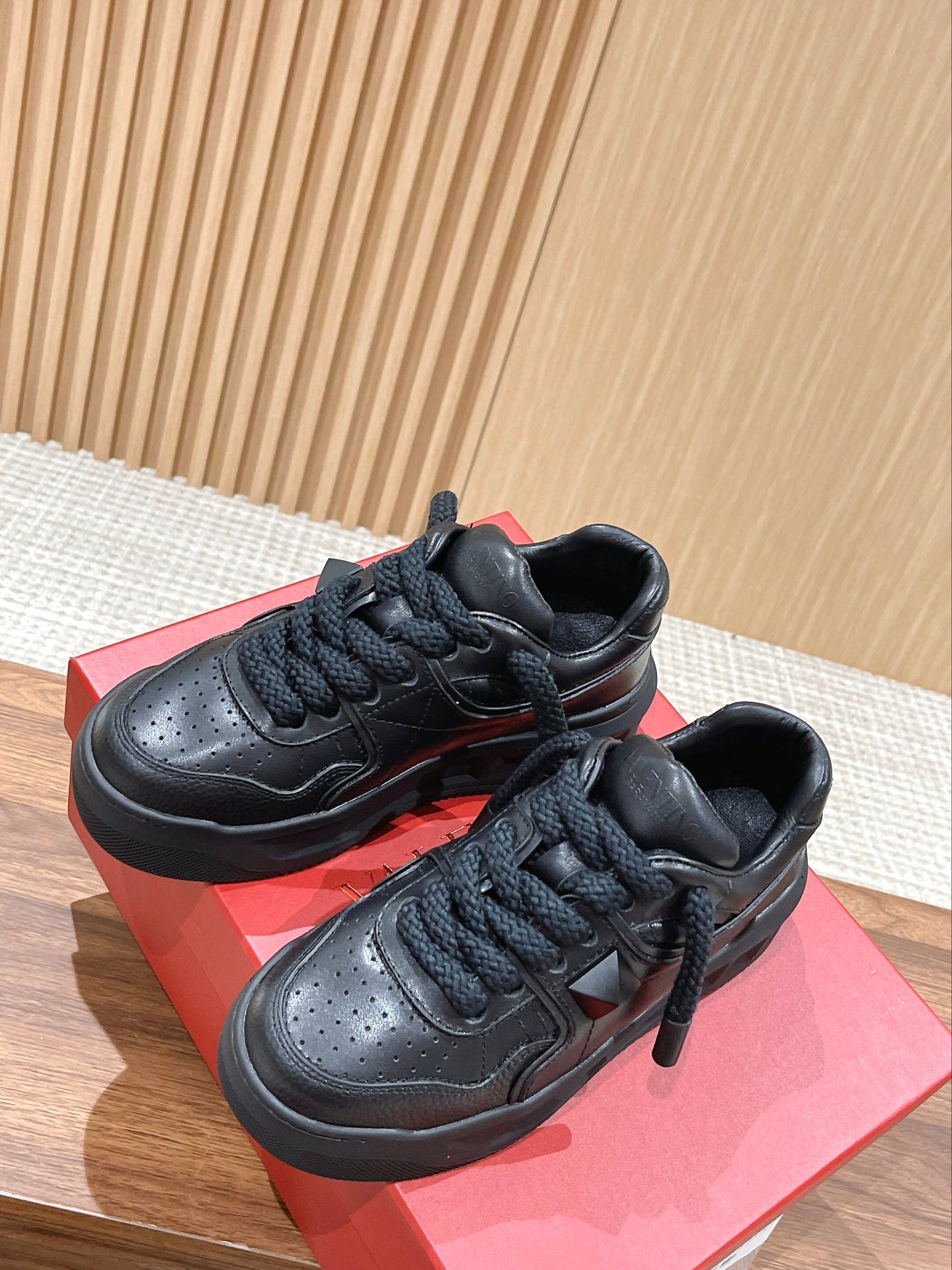 LuxluxHouse Best Quality Valentino Women Shoes