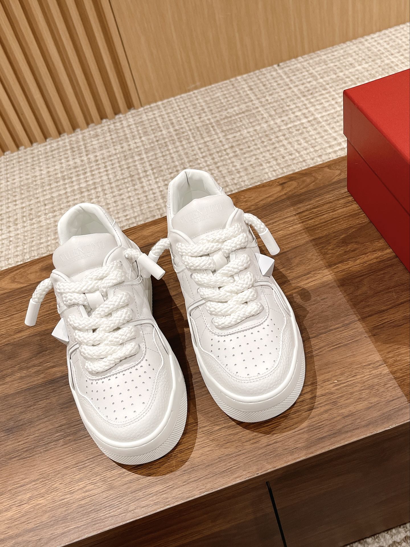 LuxluxHouse Best Quality Valentino Women Shoes