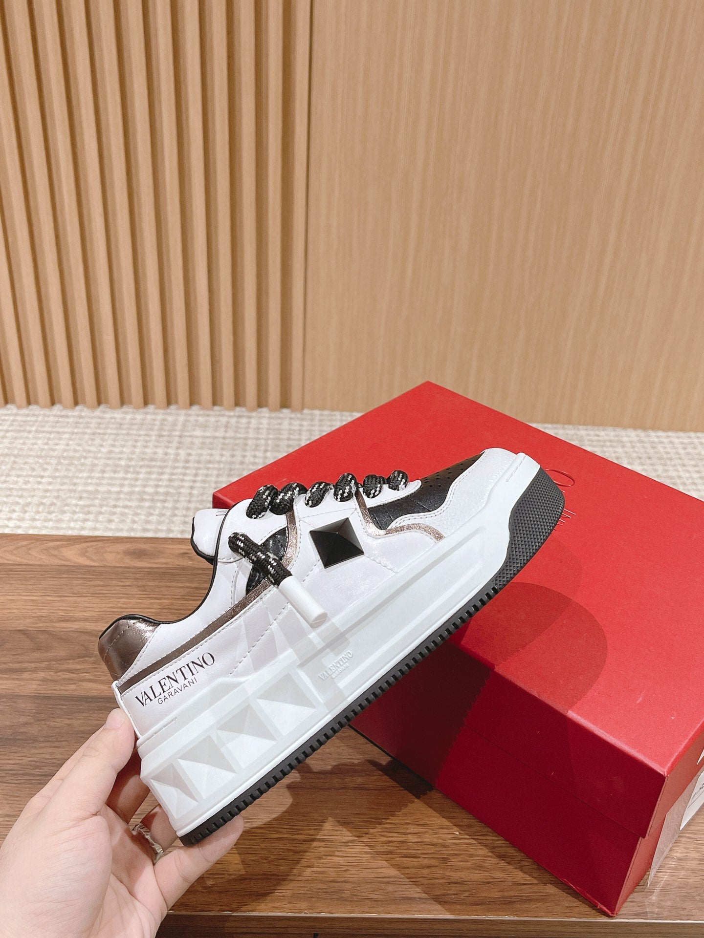 LuxluxHouse Best Quality Valentino Women Shoes