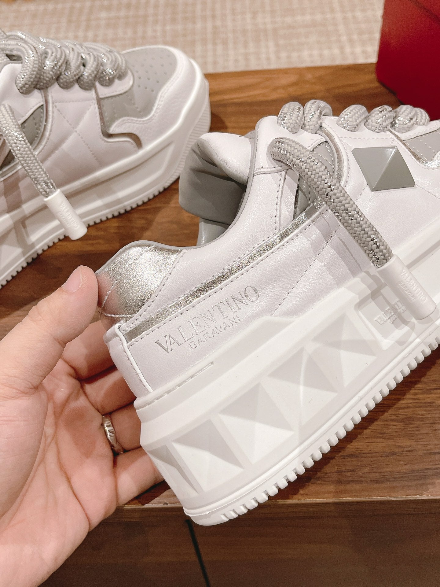 LuxluxHouse Best Quality Valentino Women Shoes
