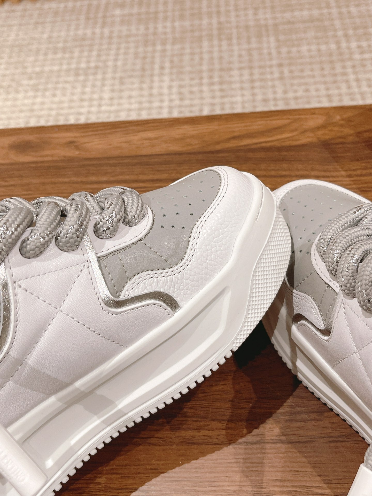 LuxluxHouse Best Quality Valentino Women Shoes