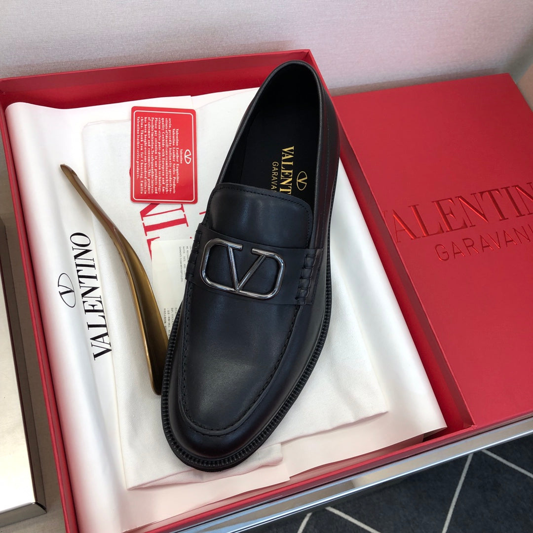 LuxluxHouse Best Quality Shoes Valentino