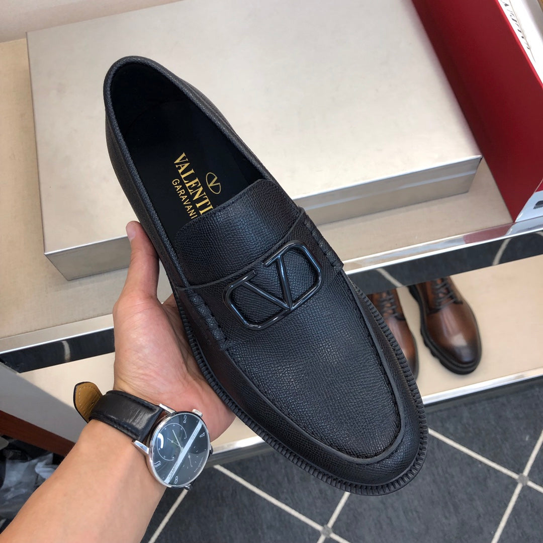 LuxluxHouse Best Quality Shoes Valentino