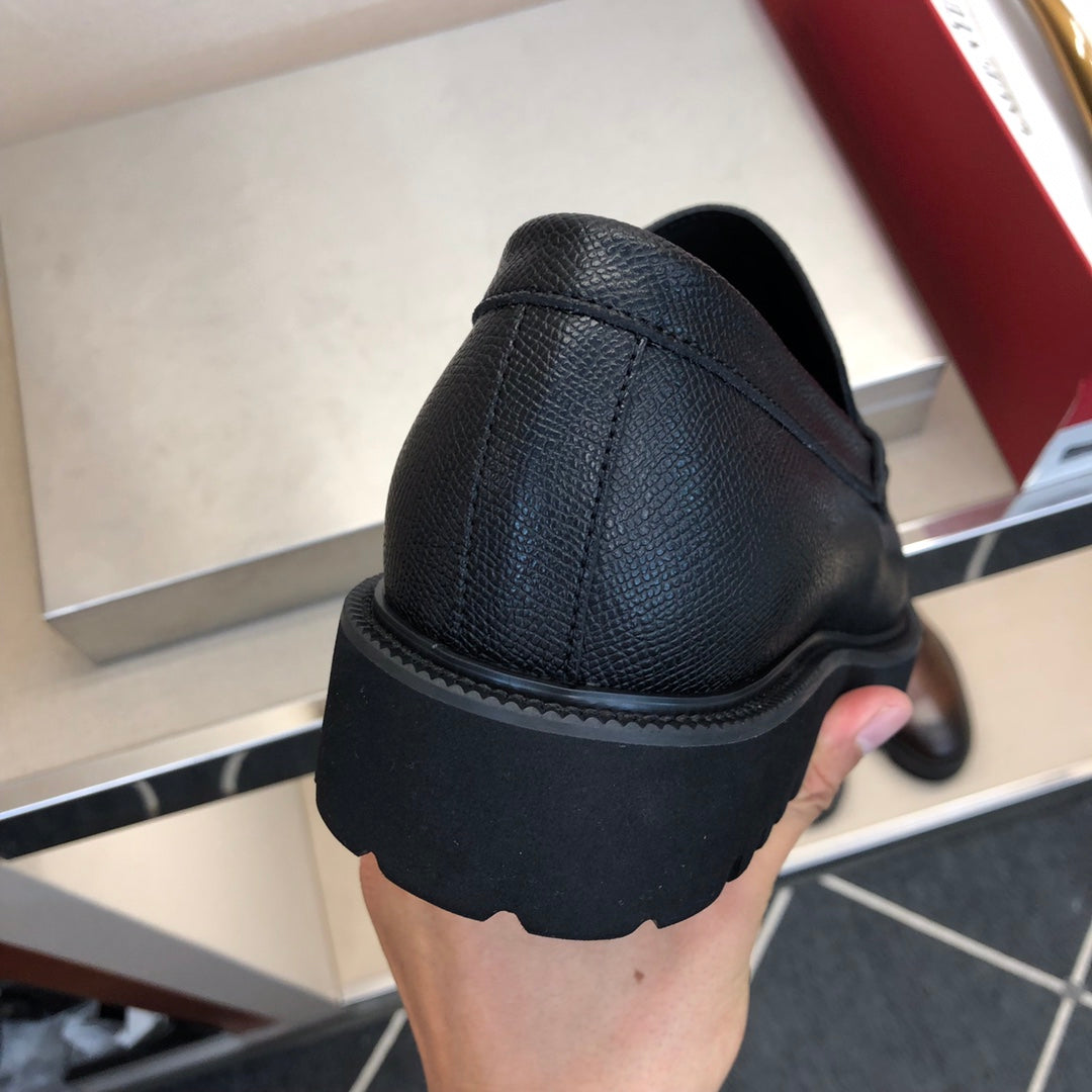 LuxluxHouse Best Quality Shoes Valentino