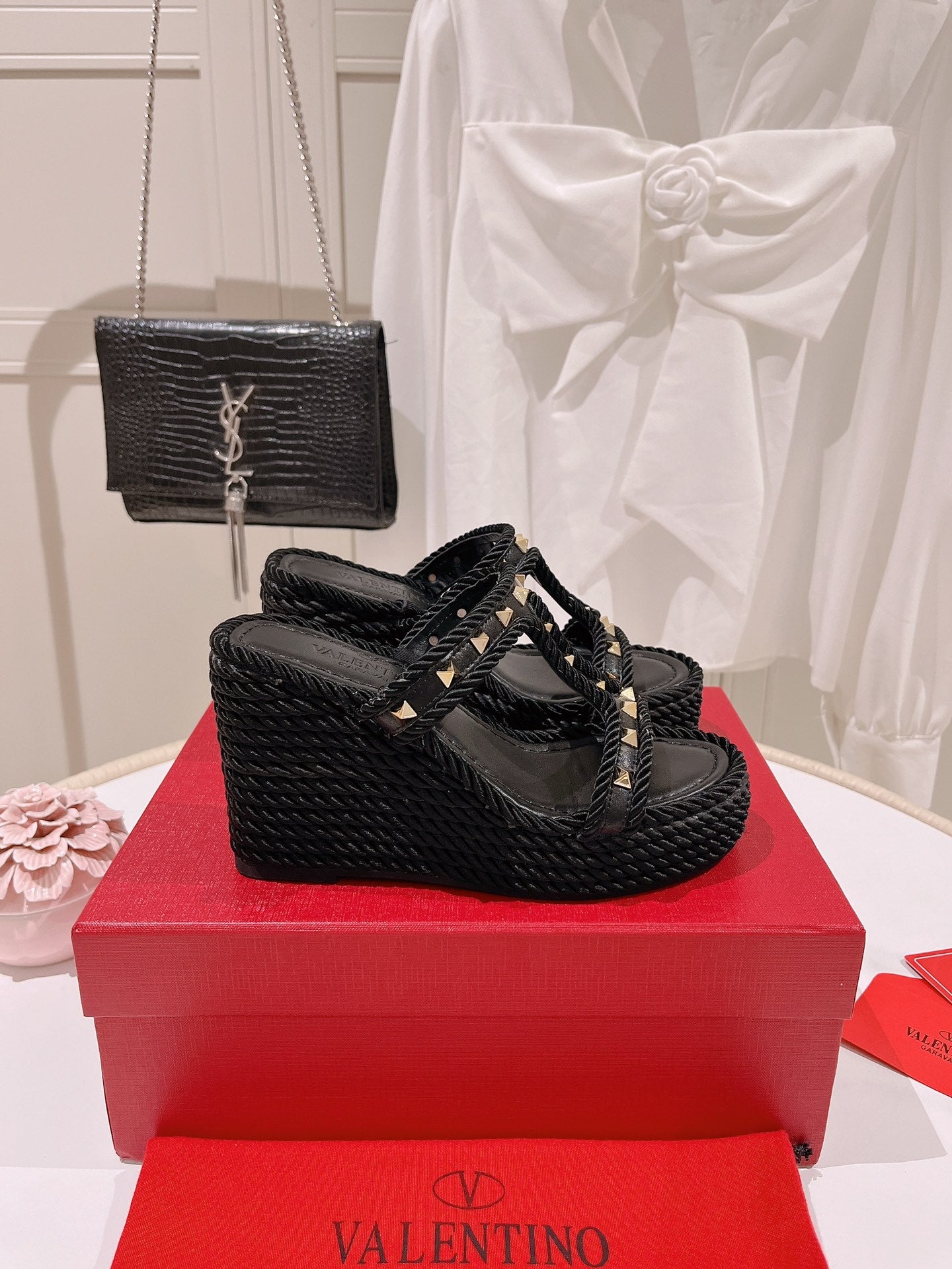 LuxluxHouse Best Quality Valentino Women Shoes
