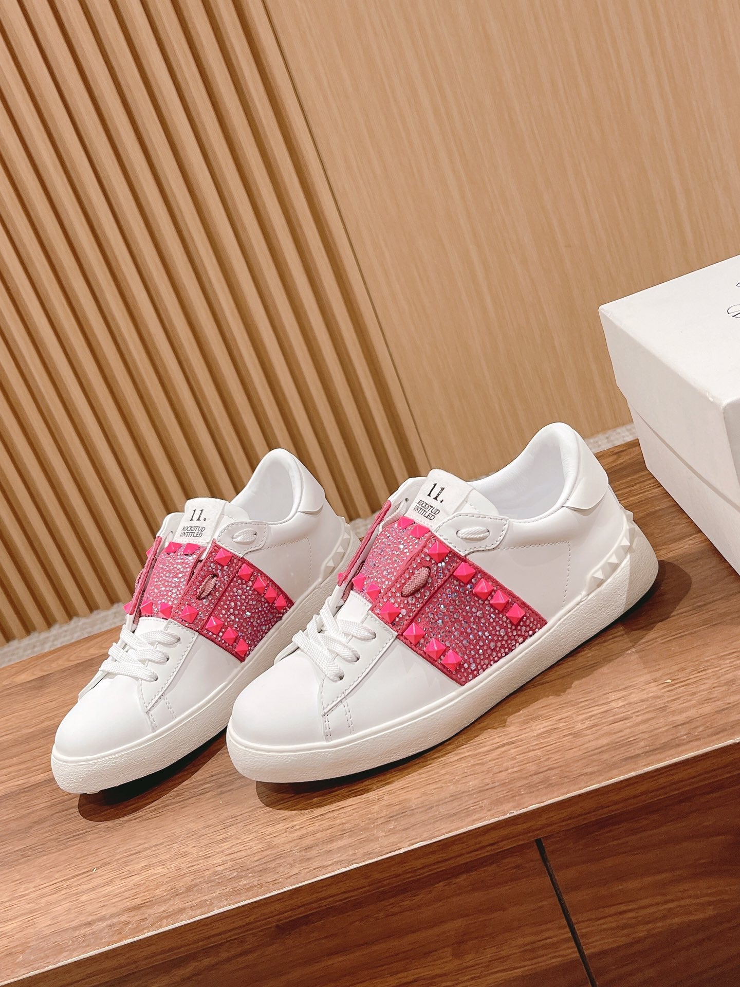 LuxluxHouse Best Quality Valentino Women Shoes