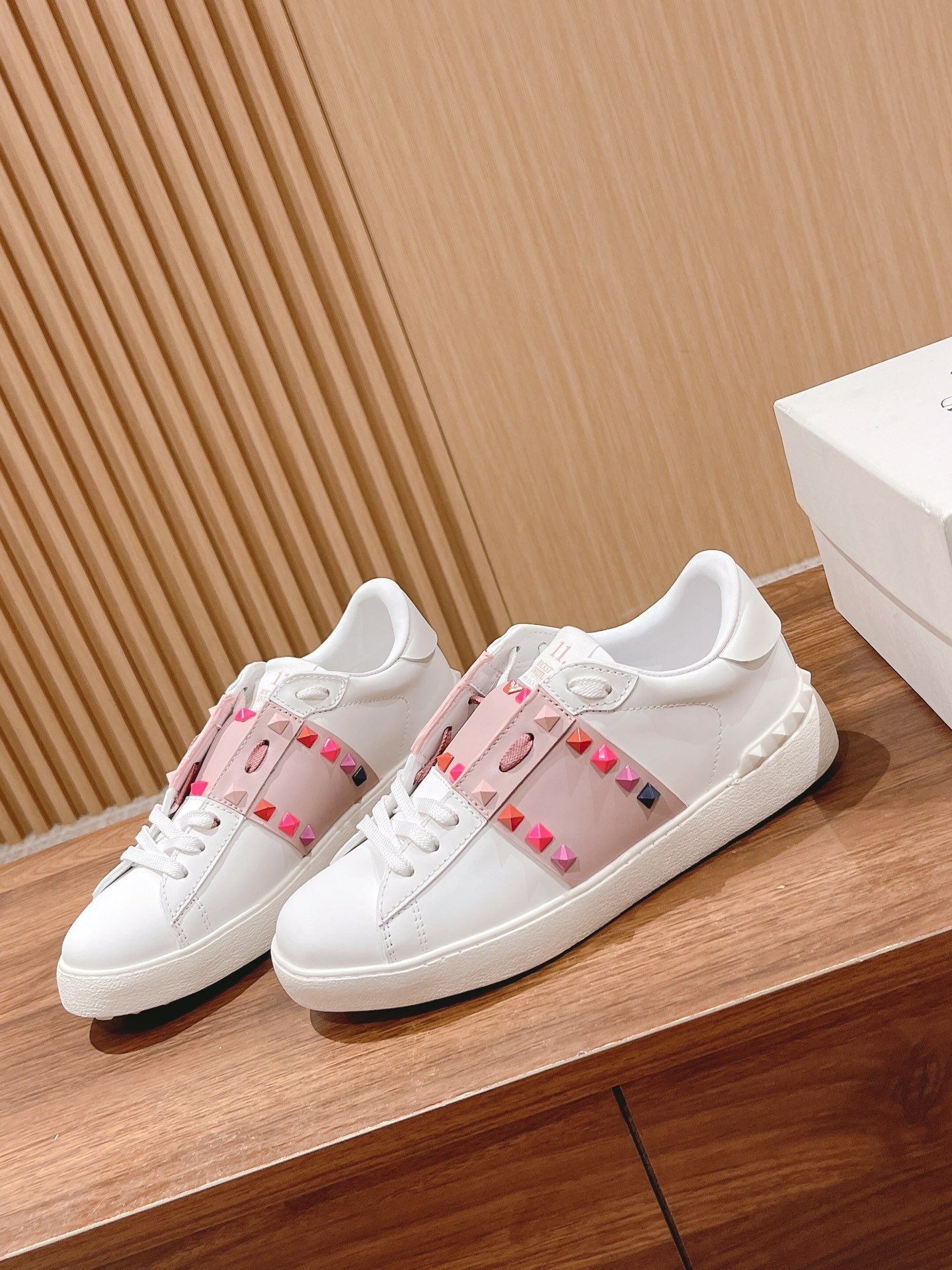 LuxluxHouse Best Quality Valentino Women Shoes