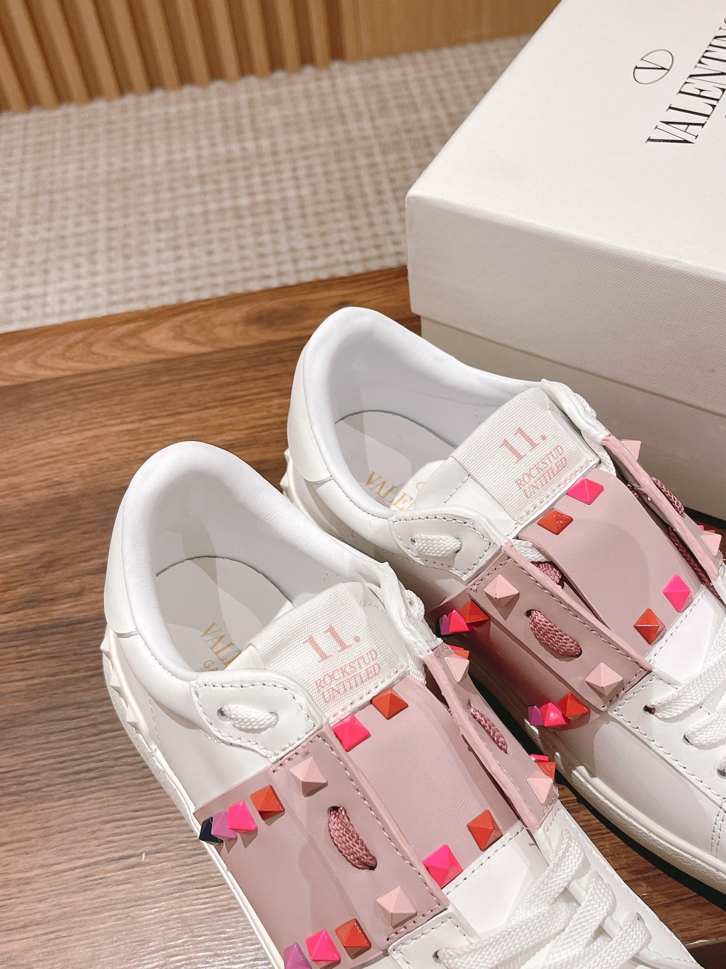 LuxluxHouse Best Quality Valentino Women Shoes