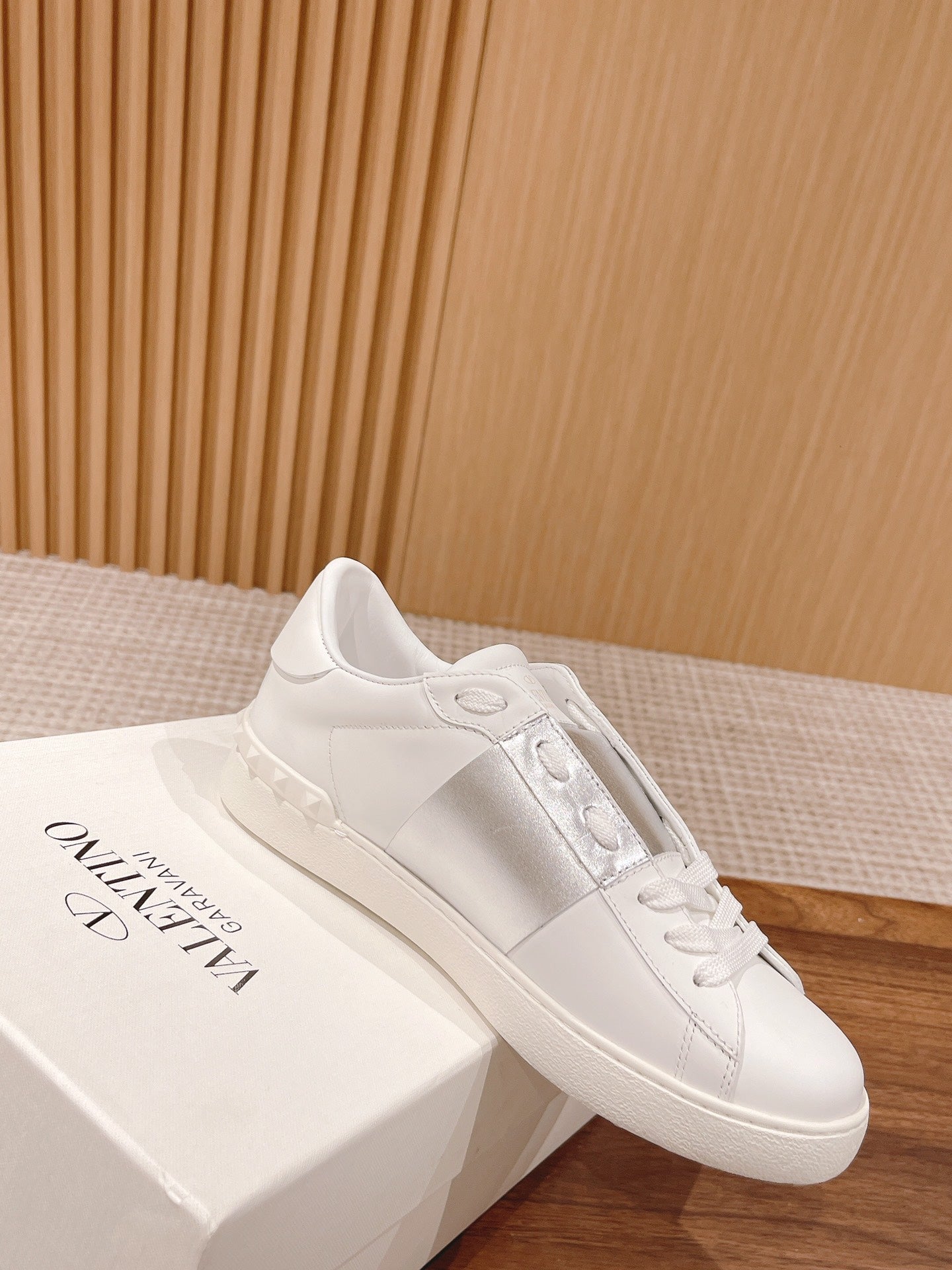 LuxluxHouse Best Quality Valentino Women Shoes