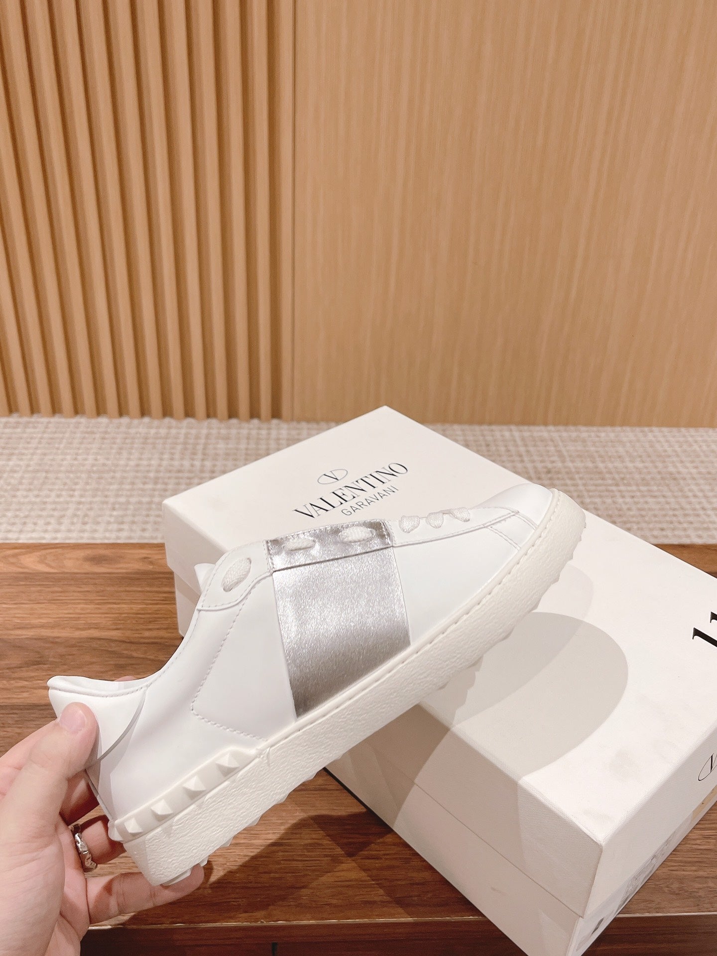 LuxluxHouse Best Quality Valentino Women Shoes