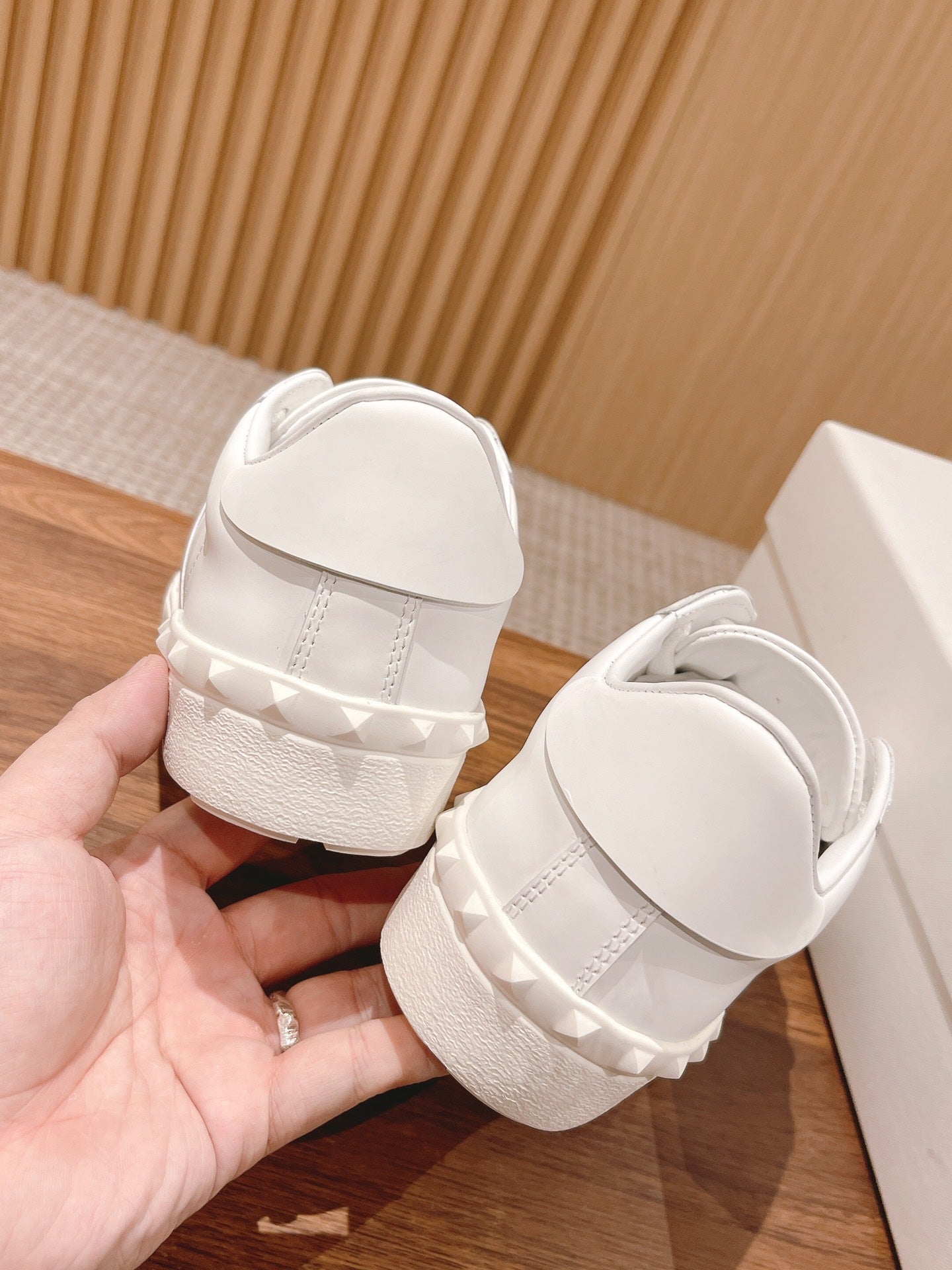 LuxluxHouse Best Quality Valentino Women Shoes