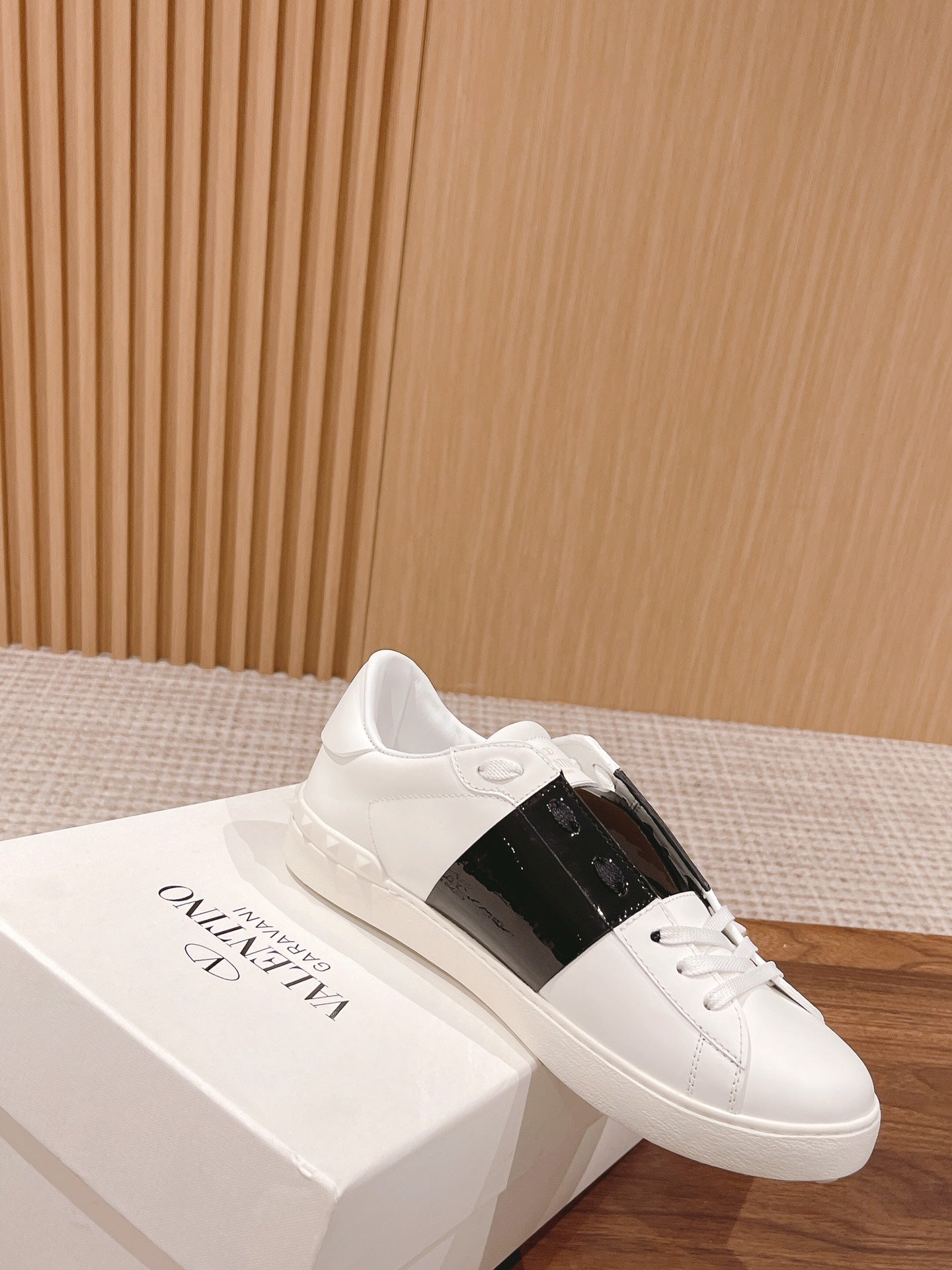 LuxluxHouse Best Quality Valentino Women Shoes