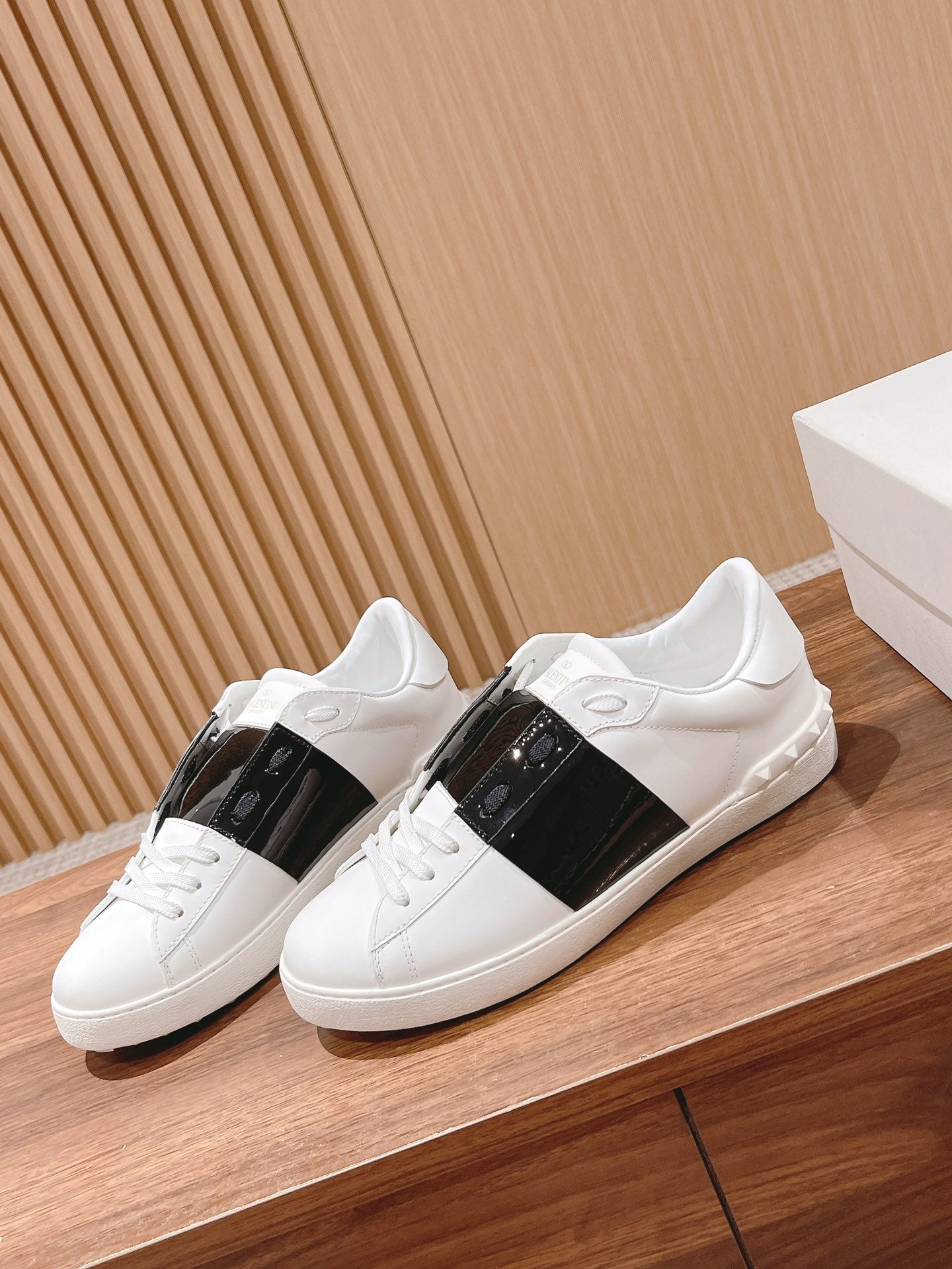 LuxluxHouse Best Quality Valentino Women Shoes
