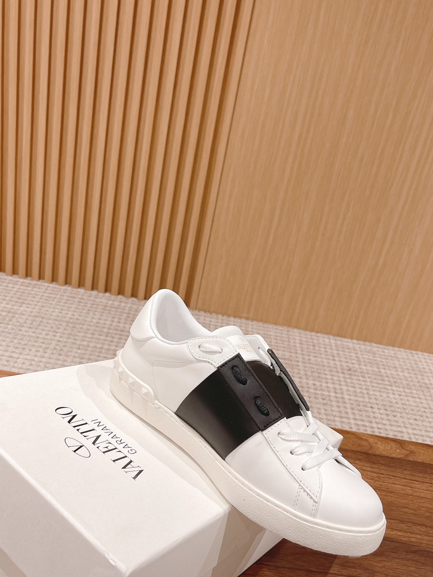 LuxluxHouse Best Quality Valentino Women Shoes