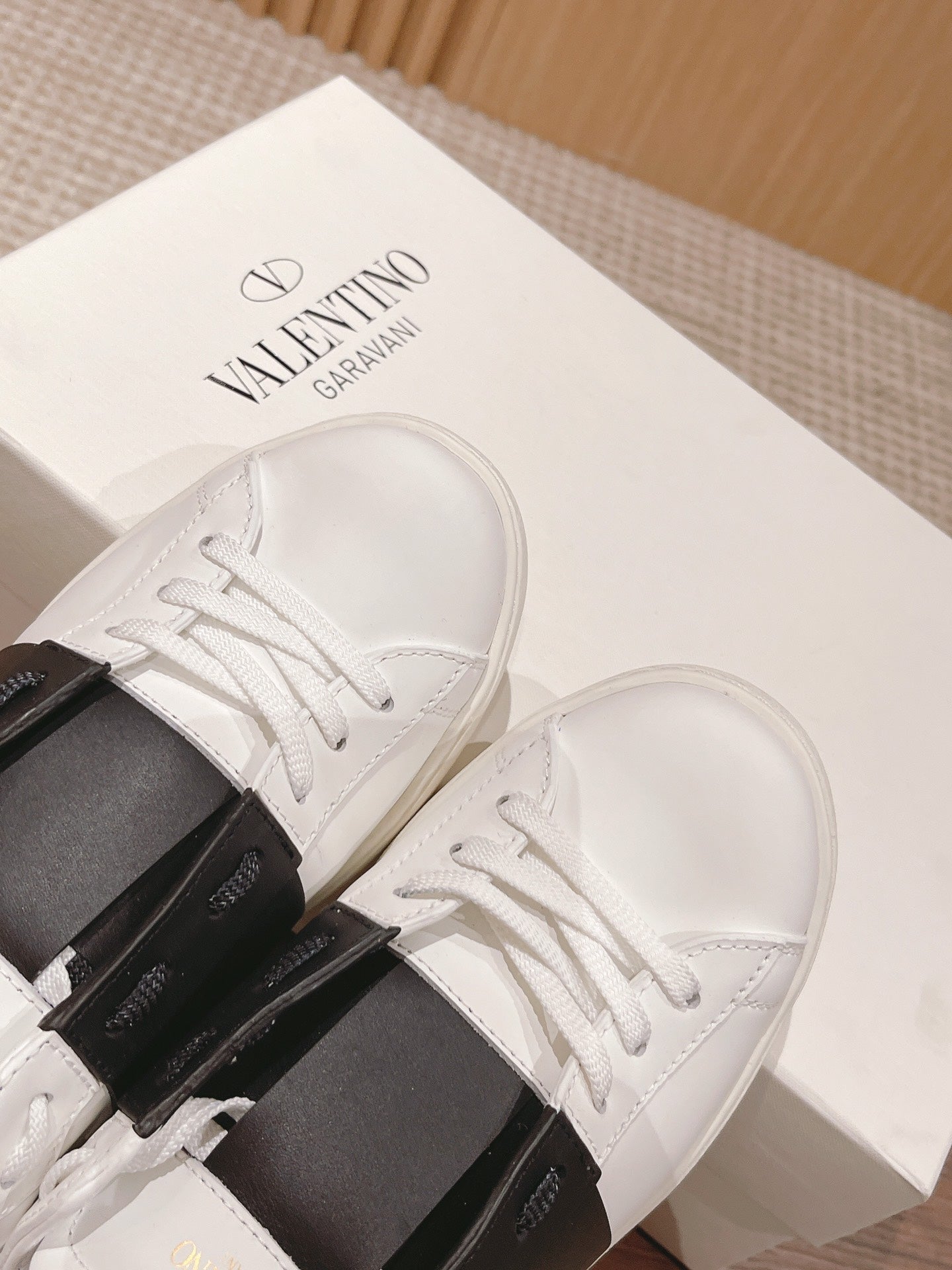 LuxluxHouse Best Quality Valentino Women Shoes