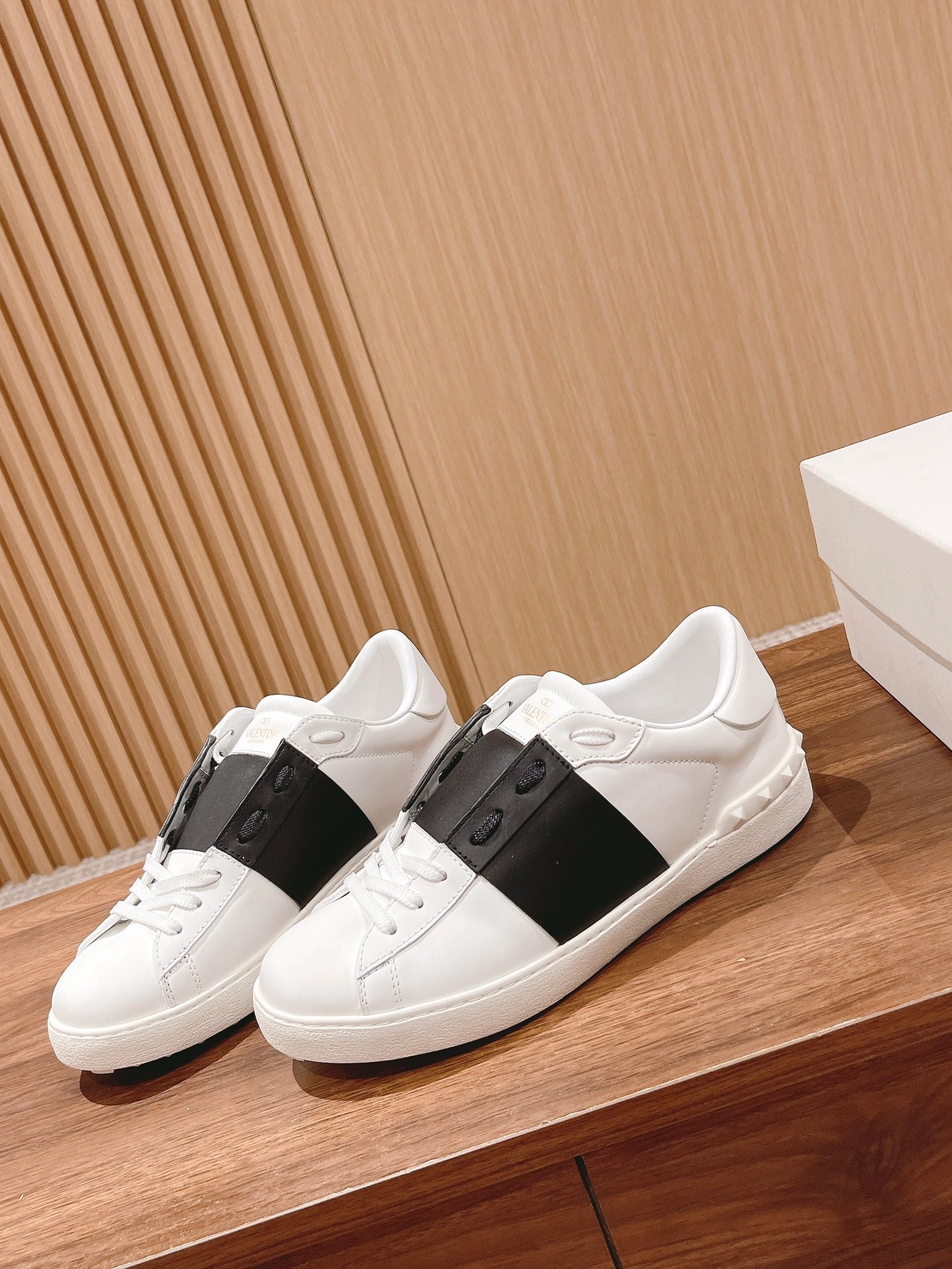 LuxluxHouse Best Quality Valentino Women Shoes
