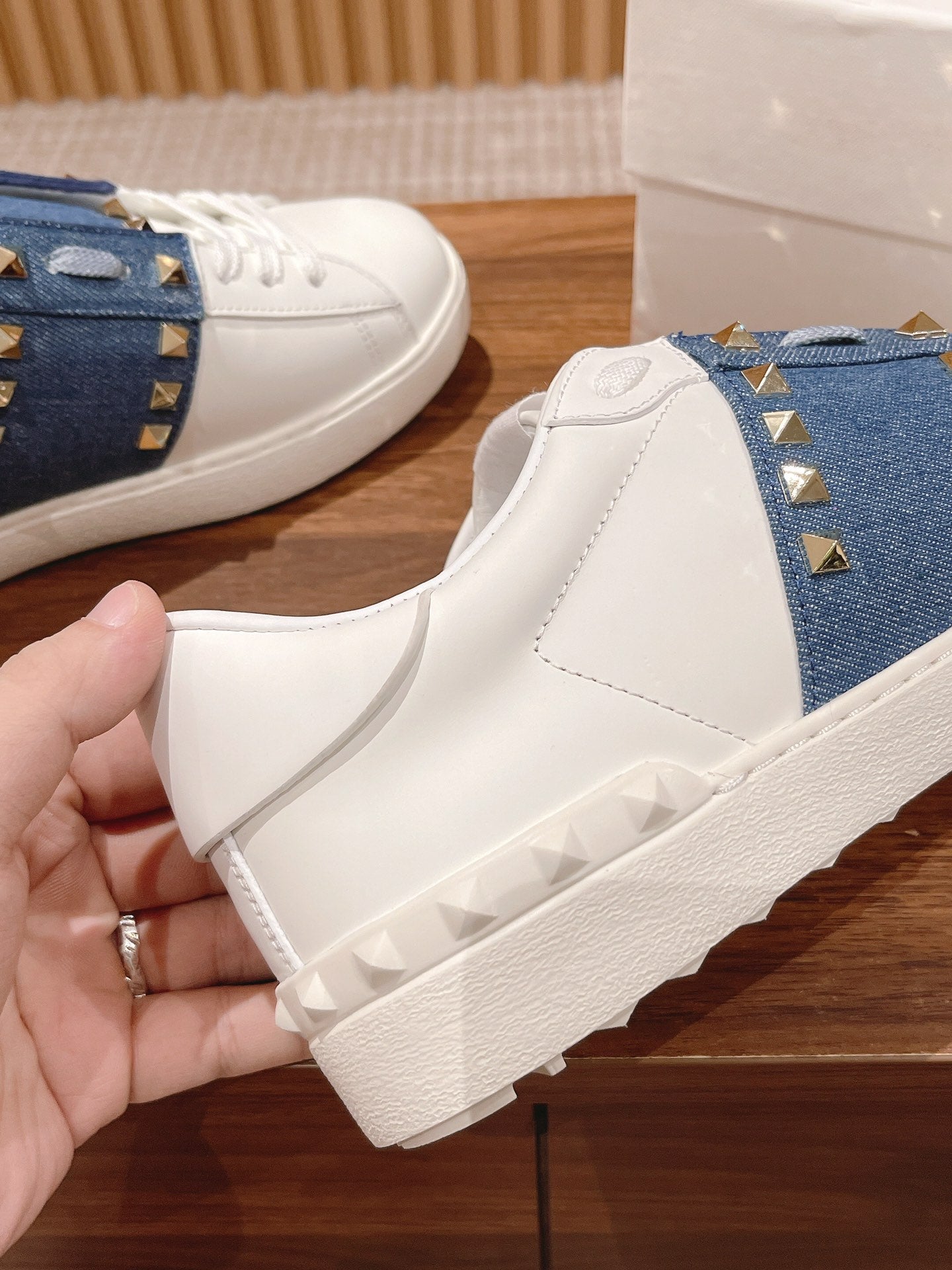 LuxluxHouse Best Quality Valentino Women Shoes