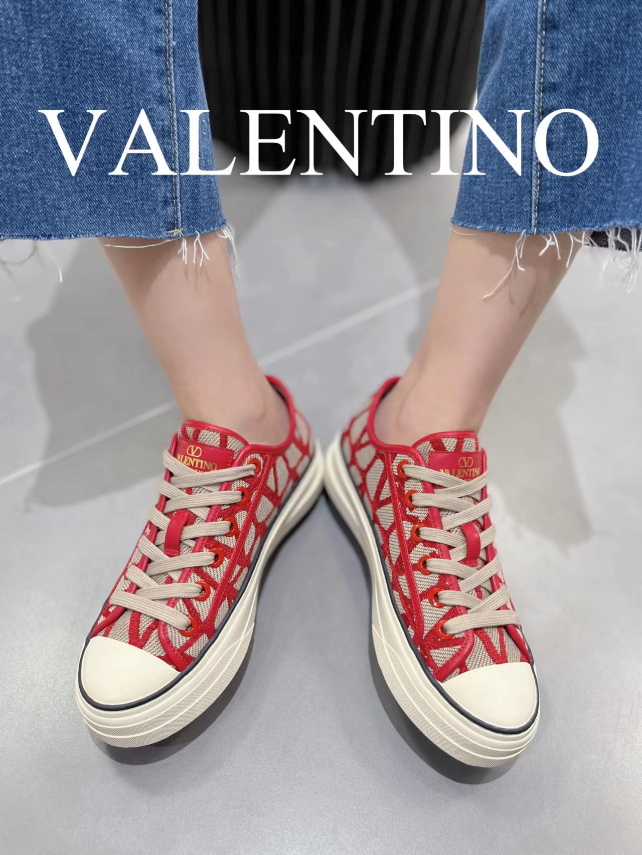 LuxluxHouse Best Quality Shoes Valentino