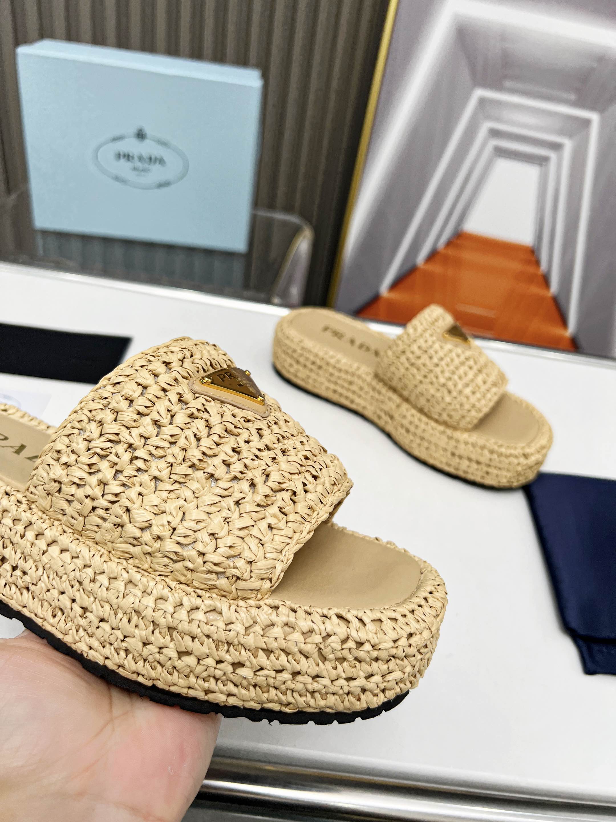LuxluxHouse Best Quality Sandals Prada