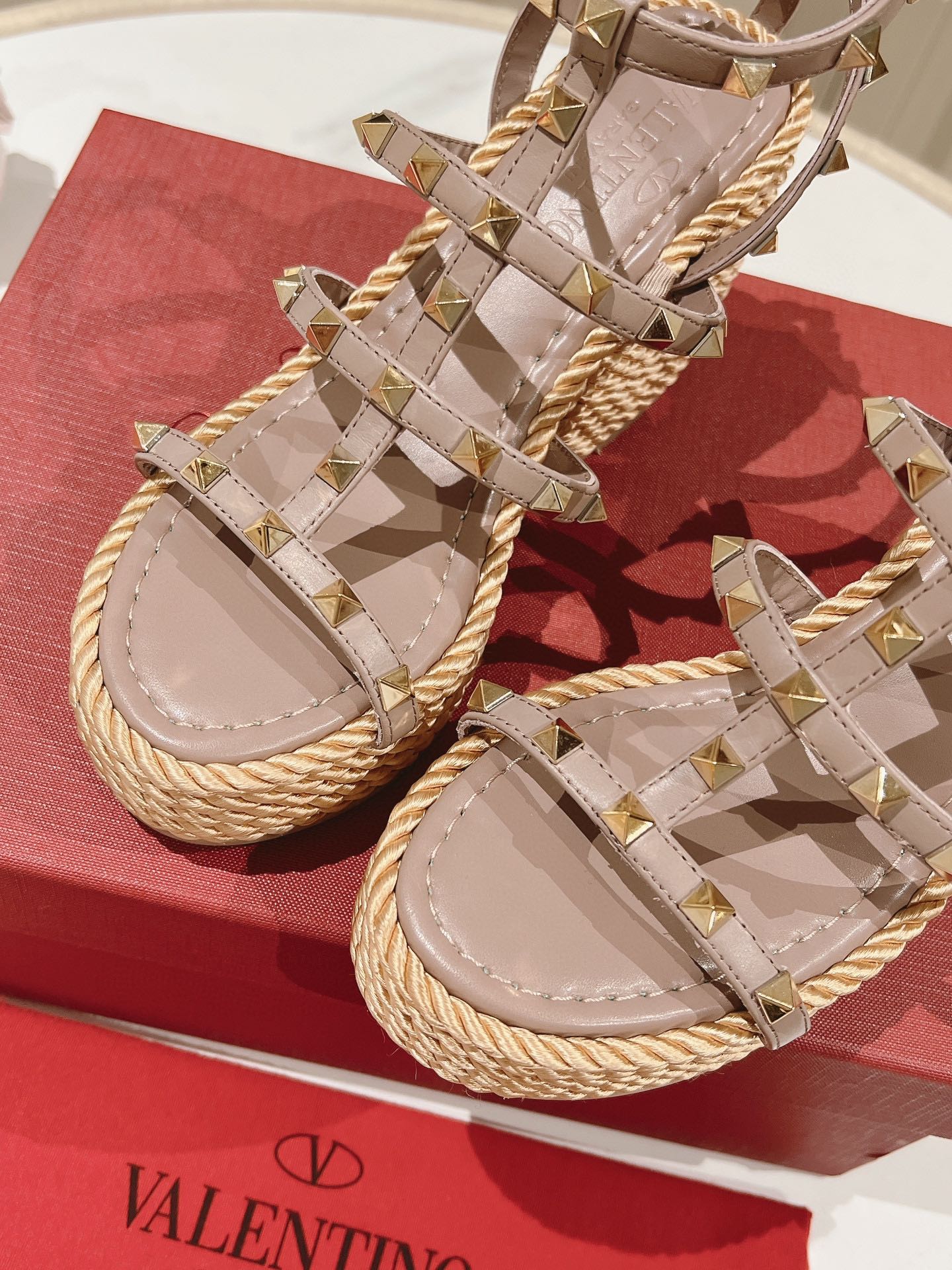 LuxluxHouse Best Quality Valentino Women Shoes