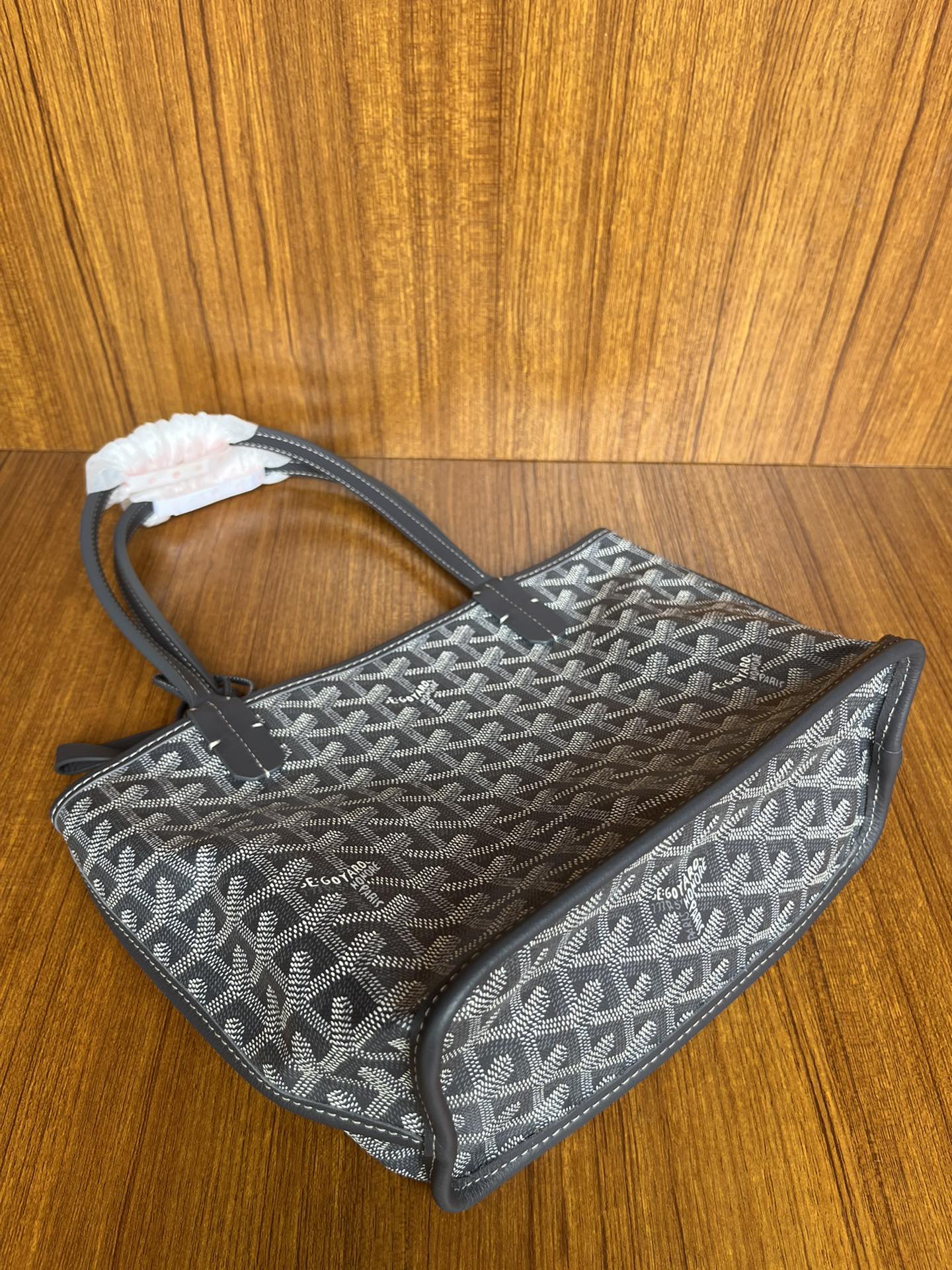 LuxluxHouse Best Quality Bags Goyard
