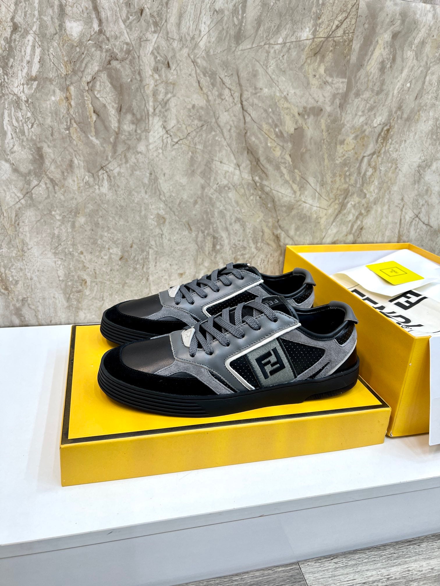 LuxluxHouse Best Quality Shoes Fendi