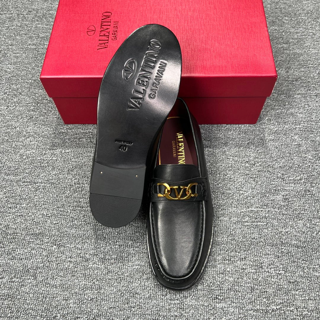 LuxluxHouse Best Quality Shoes Valentino