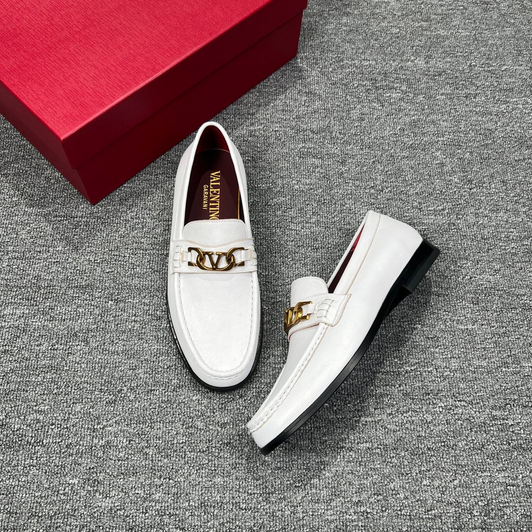 LuxluxHouse Best Quality Shoes Valentino