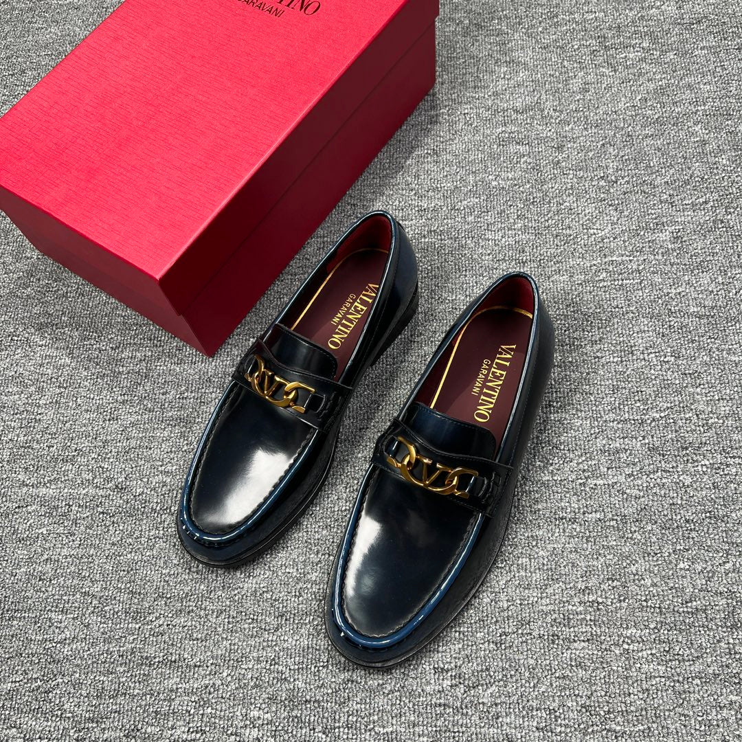 LuxluxHouse Best Quality Shoes Valentino