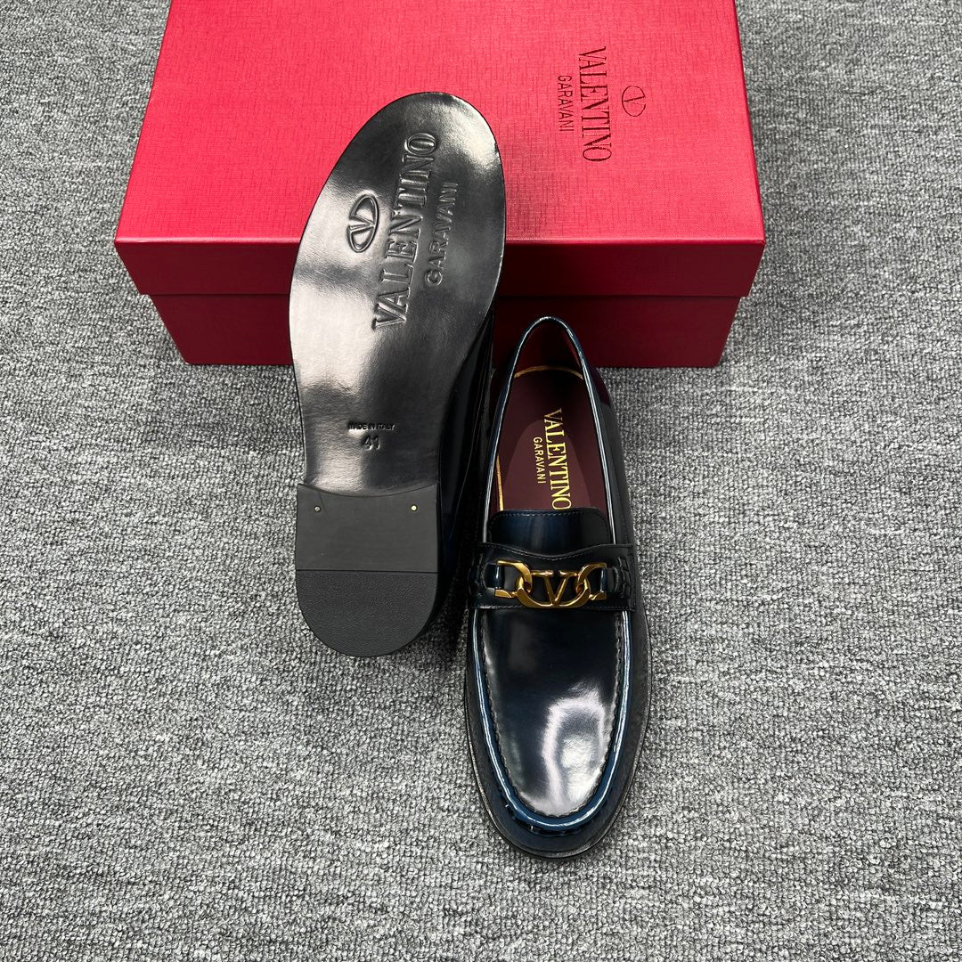 LuxluxHouse Best Quality Shoes Valentino