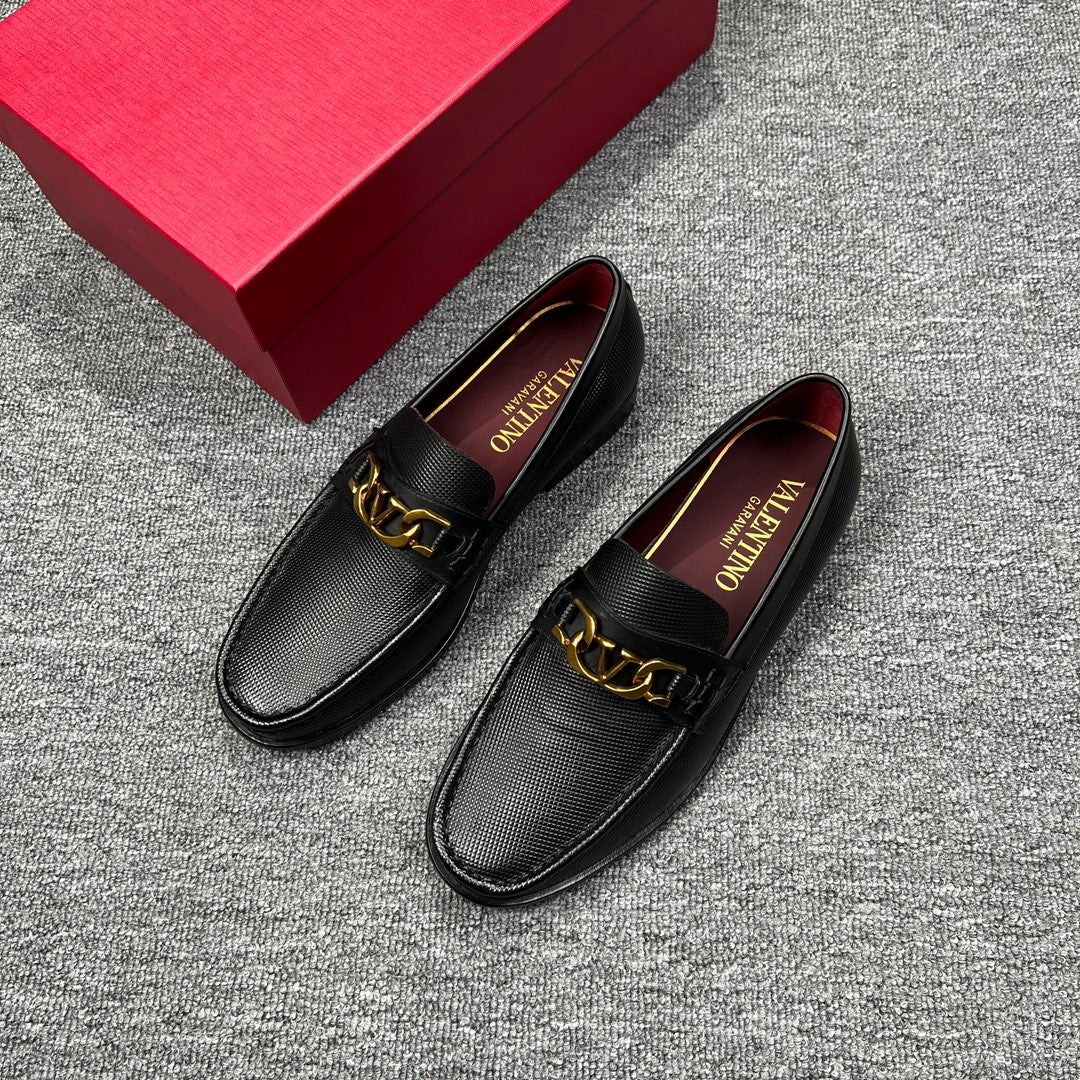 LuxluxHouse Best Quality Shoes Valentino
