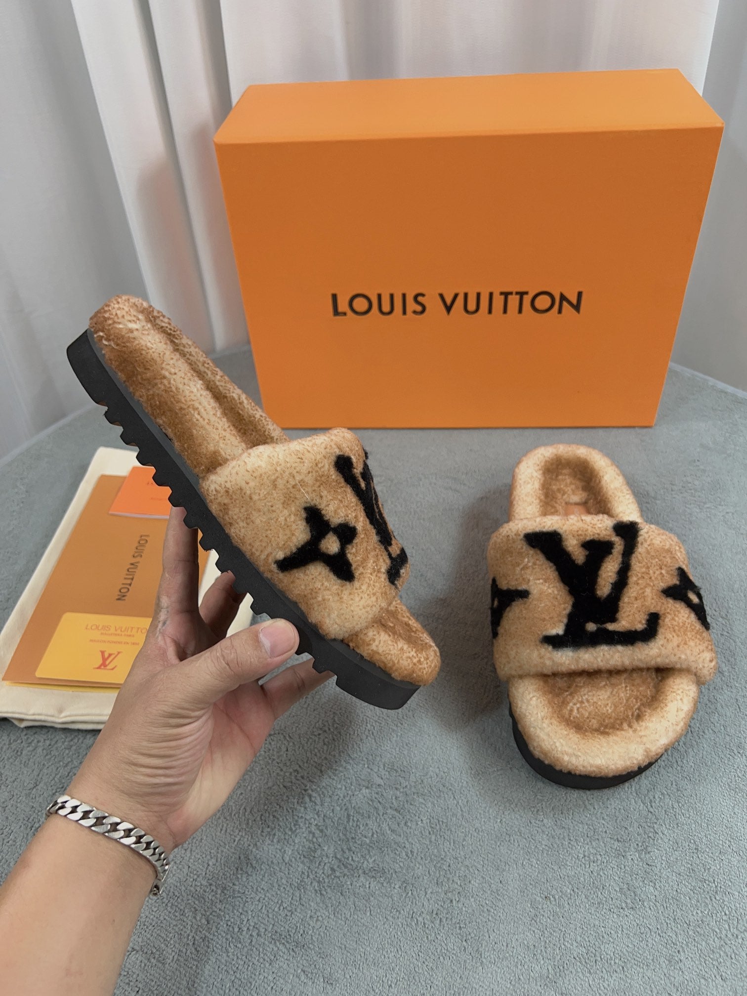 LuxluxHouse Best Quality Sandals Louis Vuitton